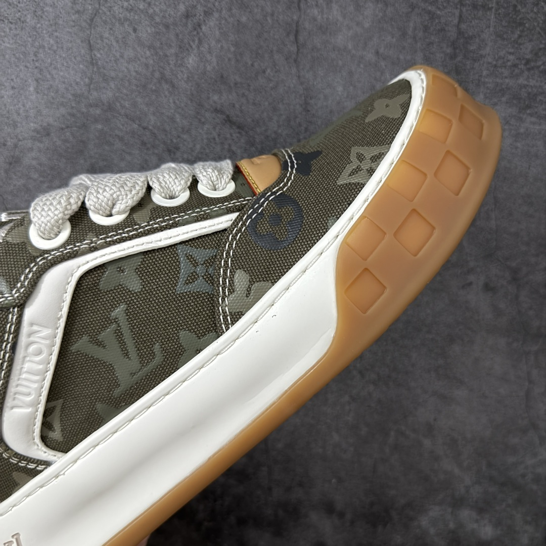 图片[6]-【天花板/Goat版】LV 路易威登LOUIS VUITTON Tilted Low Sneakers 倾斜系列低帮复古休闲运动文化百搭板鞋 2026早春款板鞋 饼干鞋 市场最顶天花板出货 礼盒包装 私模开发大底 正确细节 原鞋原材料1：1打造 完美版型做工 欢迎对比市场任何品质的货品 广东原产 专业LV大厂出品 正确底 大底开发近半年 原楦型开发纸版 全鞋原材料打造 细节 针车 烫金 中底无可挑剔 包装说明书防尘布袋物件(附送官方快递加固牛皮纸外盒!!)# 尺码：40 41 42 43 44 45 46-莆田鞋