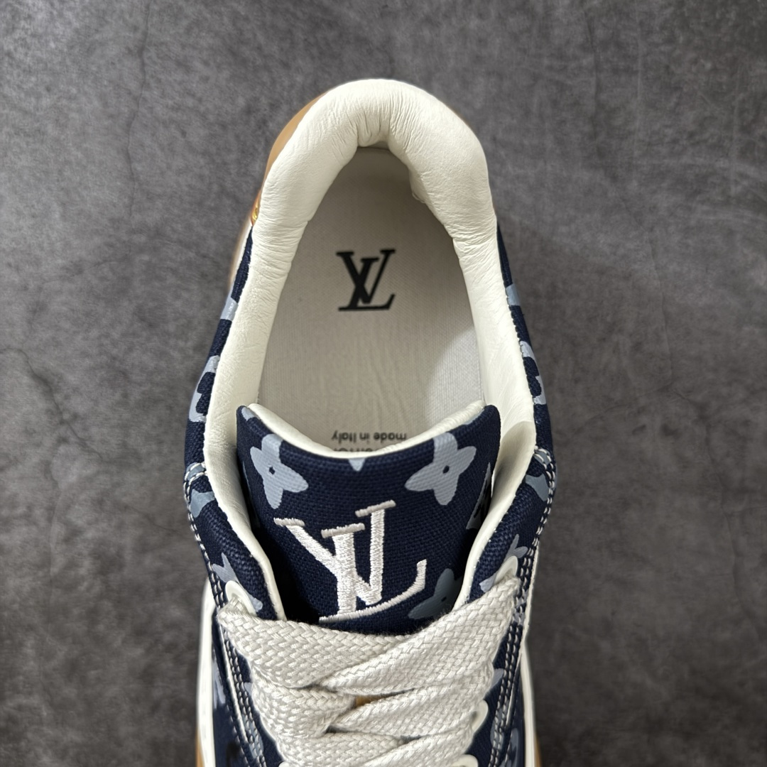 图片[8]-【天花板/Goat版】LV 路易威登LOUIS VUITTON Tilted Low Sneakers 倾斜系列低帮复古休闲运动文化百搭板鞋 2026早春款板鞋 饼干鞋 市场最顶天花板出货 礼盒包装 私模开发大底 正确细节 原鞋原材料1：1打造 完美版型做工 欢迎对比市场任何品质的货品 广东原产 专业LV大厂出品 正确底 大底开发近半年 原楦型开发纸版 全鞋原材料打造 细节 针车 烫金 中底无可挑剔 包装说明书防尘布袋物件(附送官方快递加固牛皮纸外盒!!)# 尺码：40 41 42 43 44 45 46-选品中心