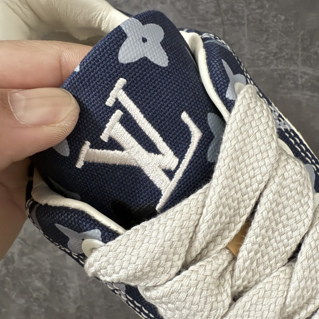 图片[6]-【天花板/Goat版】LV 路易威登LOUIS VUITTON Tilted Low Sneakers 倾斜系列低帮复古休闲运动文化百搭板鞋 2026早春款板鞋 饼干鞋 市场最顶天花板出货 礼盒包装 私模开发大底 正确细节 原鞋原材料1：1打造 完美版型做工 欢迎对比市场任何品质的货品 广东原产 专业LV大厂出品 正确底 大底开发近半年 原楦型开发纸版 全鞋原材料打造 细节 针车 烫金 中底无可挑剔 包装说明书防尘布袋物件(附送官方快递加固牛皮纸外盒!!)# 尺码：40 41 42 43 44 45 46-选品中心