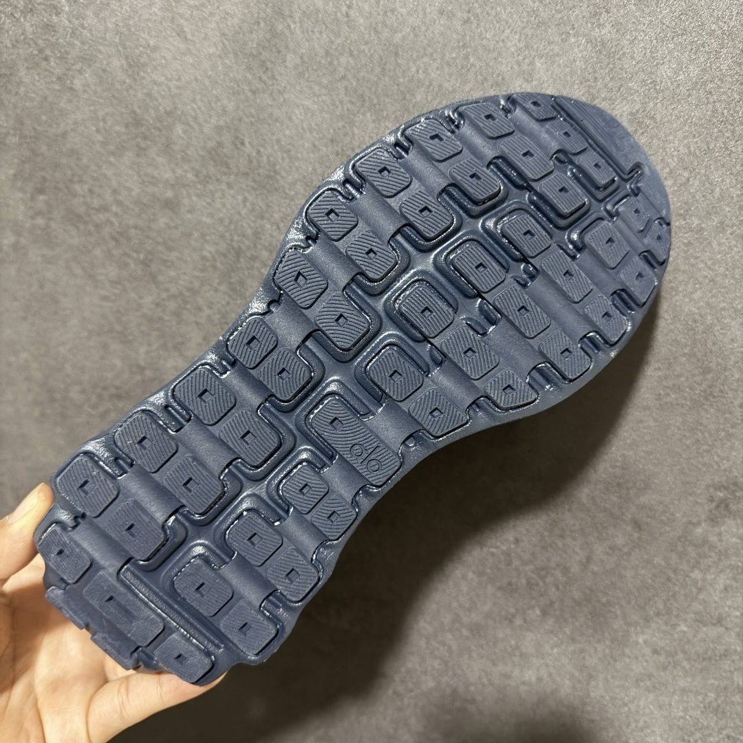 图片[9]-【公司级】alo yoga Alo Runner 舒适百搭防滑透气 低帮跑步鞋 原版开发 独家私模打造 采用环保纤维革鞋面材质 外置加厚耐磨防滑橡胶大底 经典百搭鞋型 内里隐形增高鞋垫 货号：A0590U 尺码：36-45-选品中心
