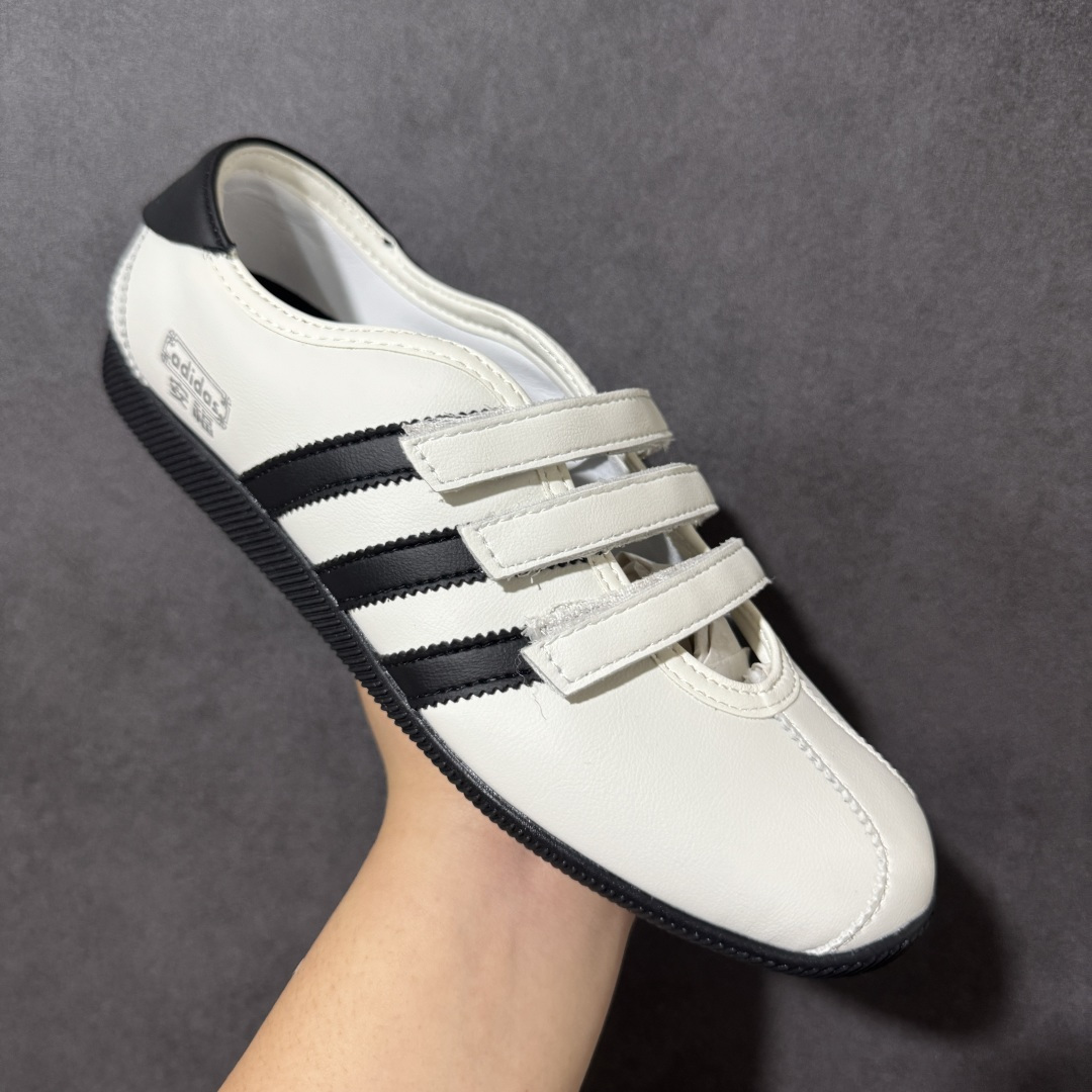 图片[3]-【公司级】adidas Originals ANFU MJ 玛丽珍鞋 这是一双融合复古德训与芭蕾玛丽珍风格的三叶草限定鞋款，以经典 T 头鞋型为基底，搭配魔术贴绑带与三条杠元素，既保留了德训鞋的复古街头感，又注入芭蕾风的温柔优雅。 货号：KH6225 尺码：36-42含半码-选品中心
