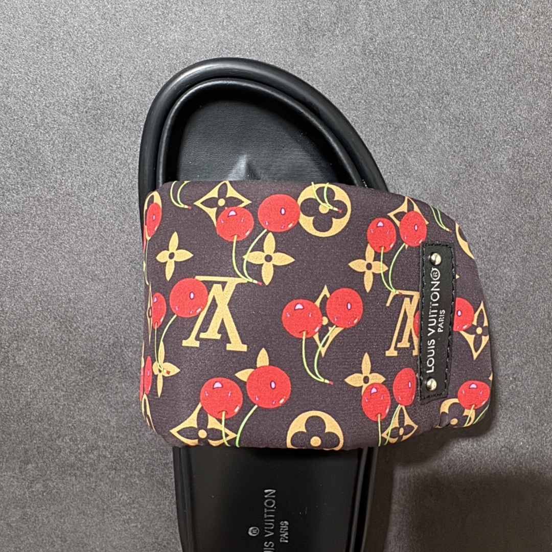 图片[5]-【广东礼盒版本】LOUIS VUITTON | 路易威登2024 𝐬𝐬💛春夏最新爆款魔术贴系列 情侣款厚底拖鞋 原版全套礼盒包装 鞋面：LV进口5D打印花布，牛皮内里 大底：原版开模大底 尺码： 35-44-选品中心