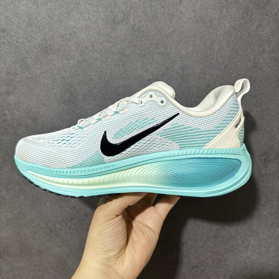 图片[2]-【公司级】奥莱 天猫平台充正订单 Nike VOMERO 18 Plus 舒适百搭 低帮 休闲训练城市通勤跑步鞋 原厂软底 原厂材料制作 款号：HM6803-103 尺码：36 36.5 37.5 38 38.5 39 40 40.5 41 42 42.5 43 44 44.5 45-选品中心