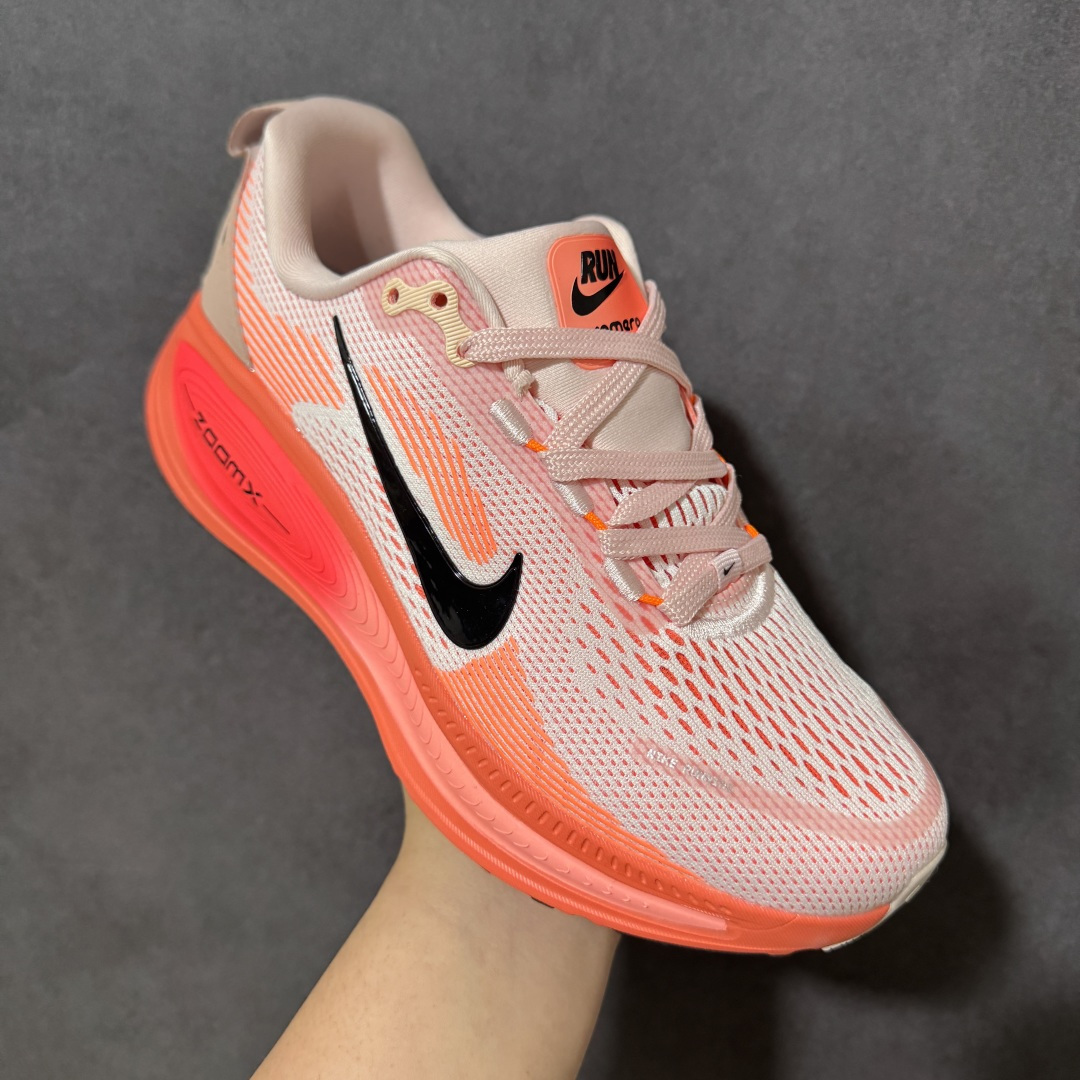 图片[3]-【公司级】奥莱 天猫平台充正订单 Nike VOMERO 18 Plus 舒适百搭 低帮 休闲训练城市通勤跑步鞋 原厂软底 原厂材料制作 款号：HM6804-600 尺码：36 36.5 37.5 38 38.5 39 40 40.5 41 42 42.5 43 44 44.5 45-选品中心
