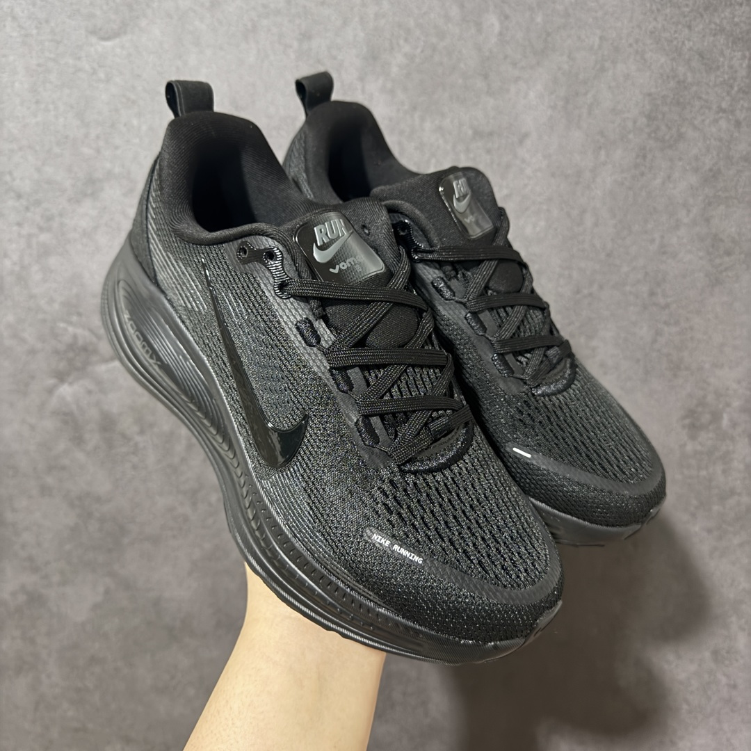 【公司级】奥莱 天猫平台充正订单 Nike VOMERO 18 Plus 舒适百搭 低帮 休闲训练城市通勤跑步鞋 原厂软底 原厂材料制作 款号：HM6803 尺码：36 36.5 37.5 38 38.5 39 40 40.5 41 42 42.5 43 44 44.5 45-选品中心