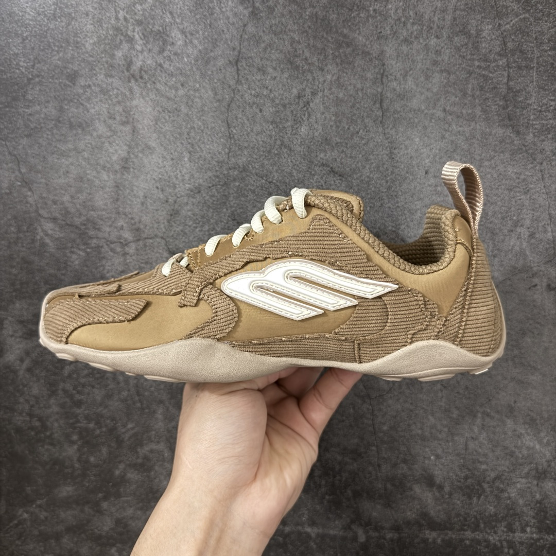 图片[2]-【OK版本】Balenciaga 巴黎世家 21代 Monday Ultra 卡其白色 巴黎新款 鞋面主体采用特制聚酯纤维，同时搭配织物点缀，时尚耐看，无论是运动风还是日常搭配，穿起来都自带气场，走哪都吸晴。 尺码：35-46全码出货-选品中心