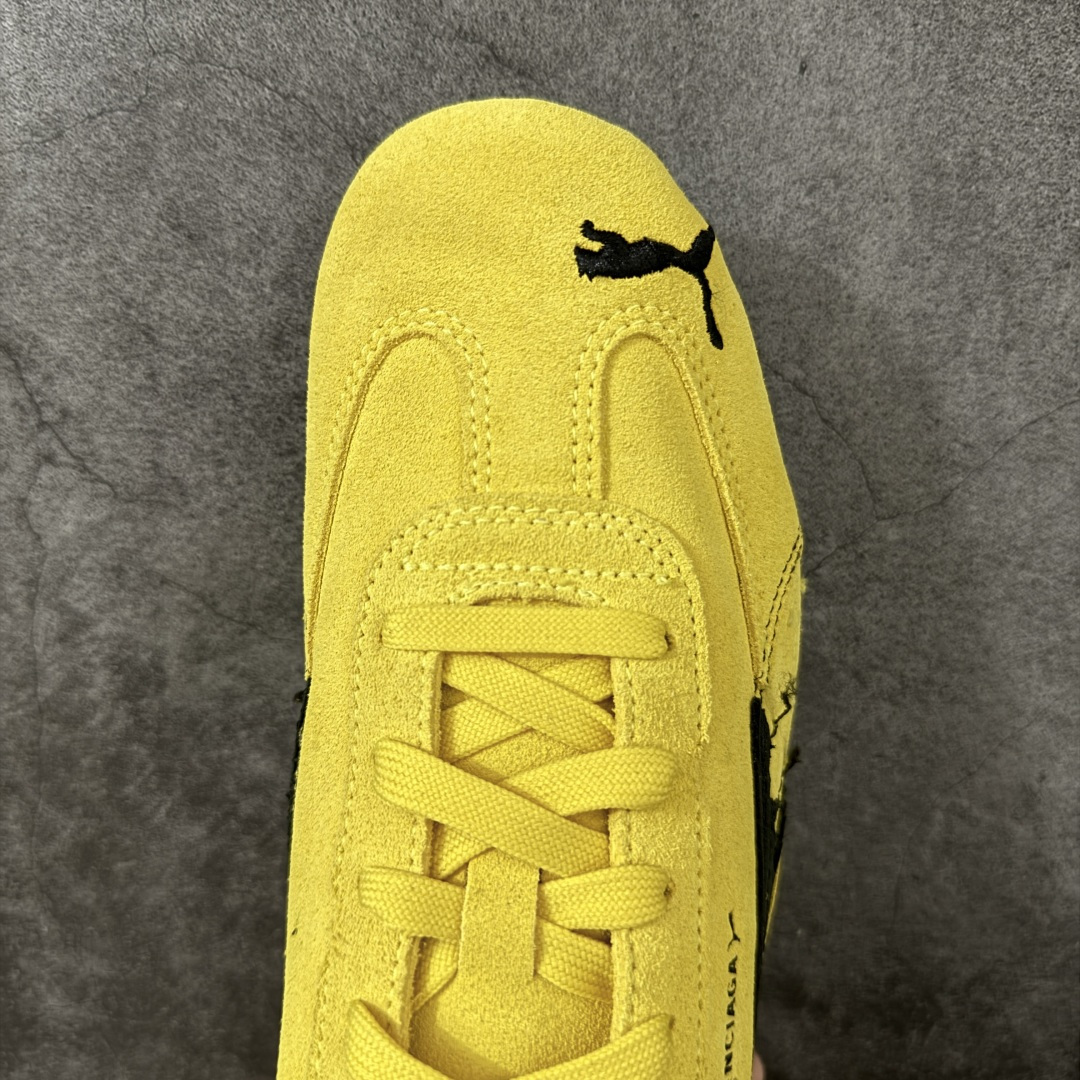 图片[5]-【XA纯原版】巴黎世家联名款Balenciaga The Open Product x Puma Speedcat 极速赛车系列彪马低帮生活休闲鞋 最高纯原版出货 1：1原材料 还原度顶级 原装档案原数据纸版楦型 原厂固色翻毛皮鞋面材质 二次成型\’猛帮\’成型工艺 正确做旧鞋面 全球知名运动品牌PUMA宝马赛车系列，融合了宝马车队的标志性配色，以趣味十足又前卫复古的设计引领潮流，将赛道精神融入街头时尚，开启前卫竞速之旅。自1978年巴伐利亚车队走上世界舞台，宝马赛车就在全球汽车制造和赛车运动领域留下了浓墨重彩的一笔。全新的两款BMW MMS Roma与BMW MMS Speedboat鞋款，均从宝马车型中汲取灵感。以黑或白为底色，融入经典配色，主打前卫复古风。Roma鞋款的鞋侧以复古的流线造型，缀以宝马经典Logo，巧妙吸睛；而Speedcat鞋款以亮眼三色条纹元素缀以舒适鞋面，赋予了独特的个性美学，演绎赛车的无尽能量 货号 406519-01 尺码 35 36 37 38 39 40 41 42 43 44 45 46 47-选品中心