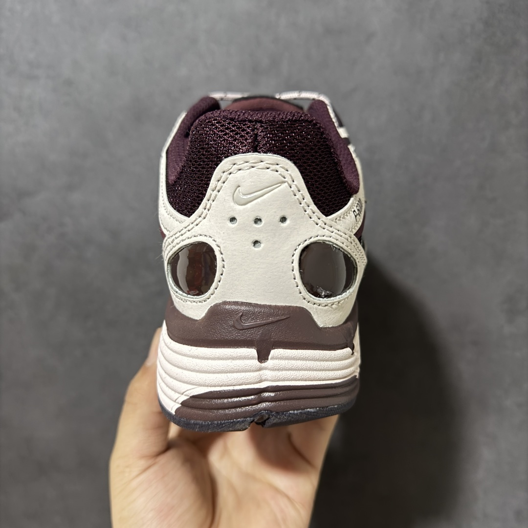 图片[4]-【纯原版】Nike P-6000 复古跑鞋 又能出街又能跑步！Nike p-6000 女子跑鞋内外侧都用了灰色的钩子，采用透气材料，搭配匠心覆面，再现千禧年代的跑鞋风格，塑就大气外观。鞋款秉承 Nike Pegasus 25 和 2006 的设计风格，缔造街头时尚运动风范，同时带来日常穿着舒适感受 货号：IM5237-600 尺码：36 36.5 37.5 38 38.5 39 40 40.5 41 42 42.5 43 44 45-选品中心