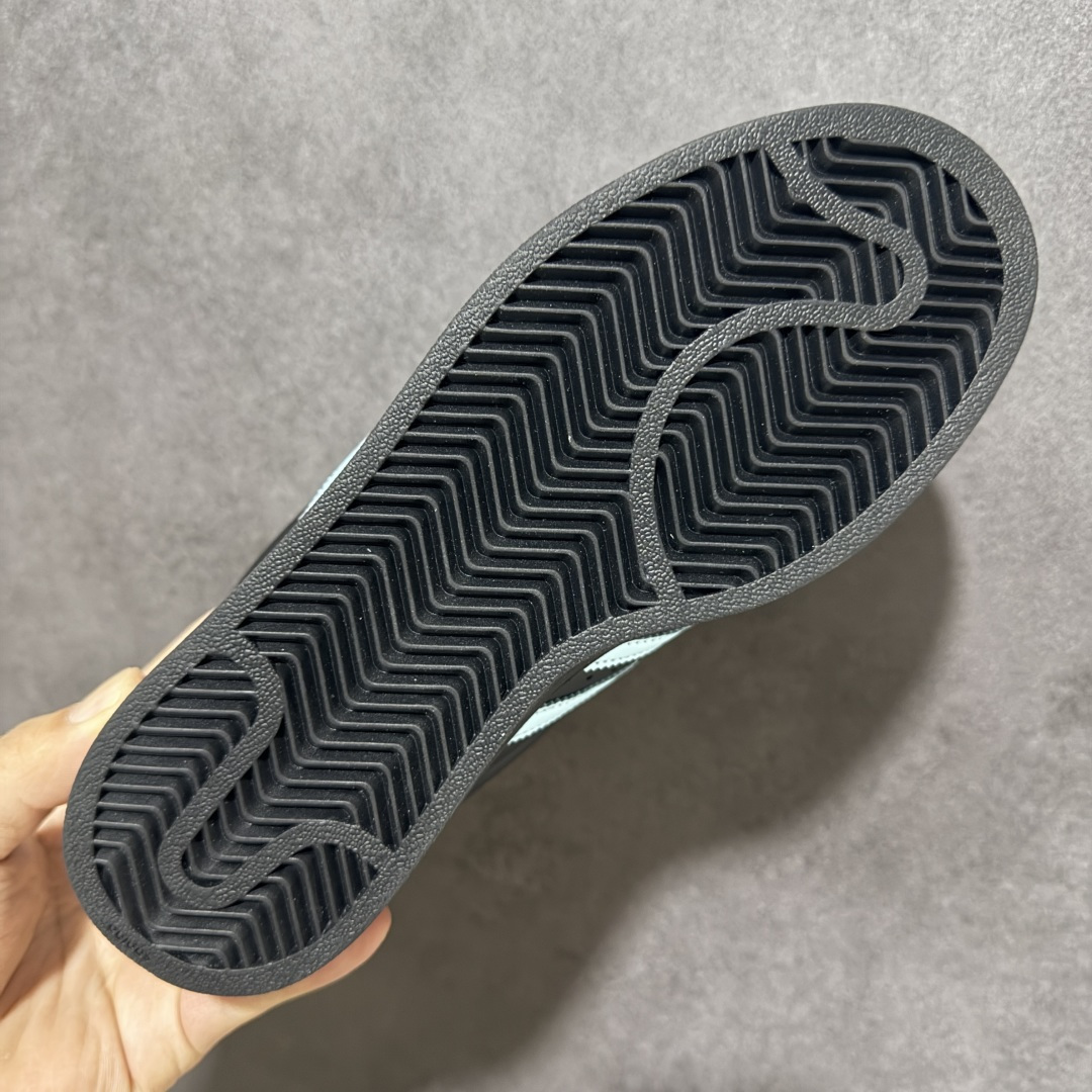 图片[9]-【H11顶级头层版】adidas originals Superstar 2 贝壳头 简约经典 舒适时尚 复古板鞋 男女同款 黑白 货号：JH9977 全新升级版 皮料改进至头层原厂皮 原盒 原底原料 开模打造 原厂织唛鞋标 高精密准度 原楦原纸板开发 匹配原版98%以上 后跟垫棉独家呈现 反口里弧度正确 原厂鞋垫 背胶 后跟电绣针数 与正品一致 原厂皮料 原厂车缝线 质感无敌 皮料切割干净 无任何毛边 清洁度细节完美 进口港宝加持 后跟自然饱满 还原公司包裹性 鞋面采用原装数据贴合技术 全方位贴合包裹脚型 鞋跟部鞋底牵引设计 提供强大的抓地性能 更适应不同实战场地路面 尺码：35.5 36 36.5 37.5 38 38.5 39 40 40.5 41 42 42.5 43 44 45-选品中心