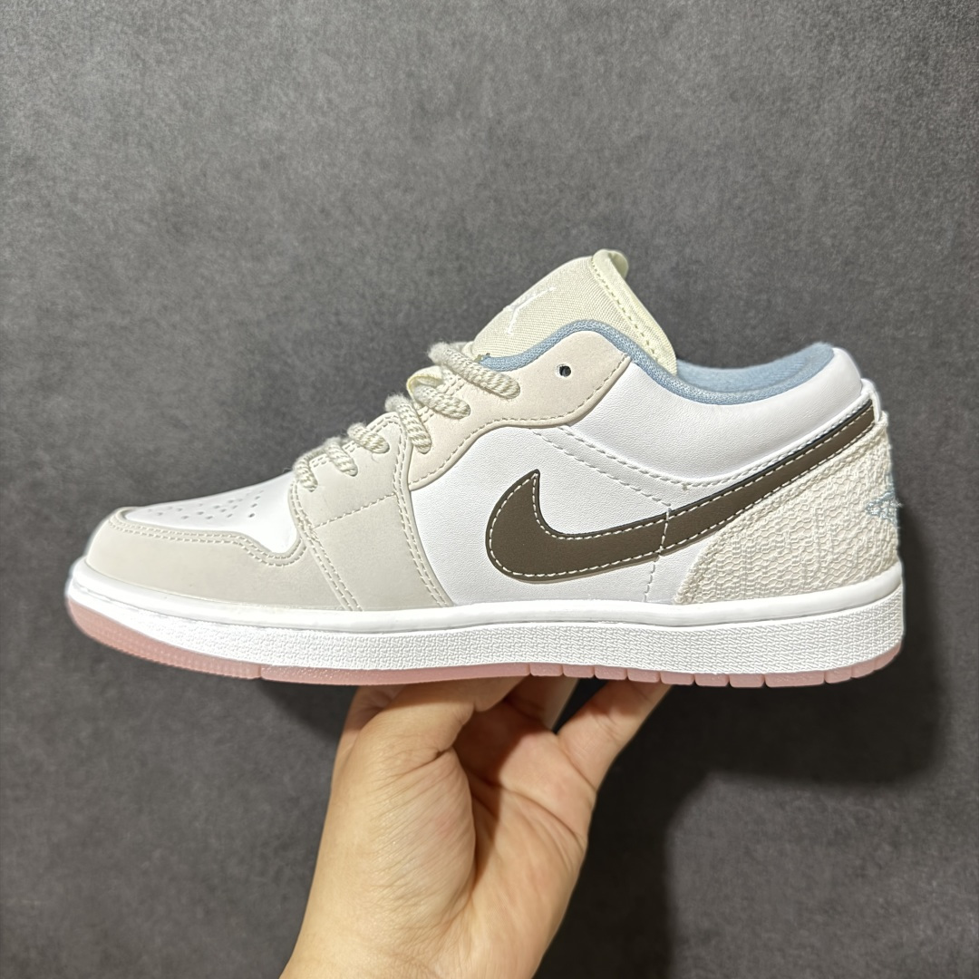 图片[2]-【H11纯原】Nike Air Jordan 1 Low SE AJ1 乔一 舒适贴合 防滑耐磨 低帮 复古篮球鞋 货号：IB8859-101 尺码：35.5 36 36.5 37.5 38 38.5 39 40 40.5 41 42 42.5 43 44 45 46 47.5 #H11顶级纯原 纯原外贸平台特供订单 #全套原纸板楦头开发 #原厂特供材料配套加持 #确保原汁原味 完美呈现版型 #原档数据独家私模大底 #男女鞋同步官方开发至48.5 #原装进口轻量化鞋垫 #进口港宝加持 后跟自然饱满 还原公司包裹性 #鞋面采用原装数据贴合技术 #全方位贴合包裹脚型 #鞋跟部鞋底牵引设计 #提供强大的抓地性能 #更适应不同实战场地路面-选品中心
