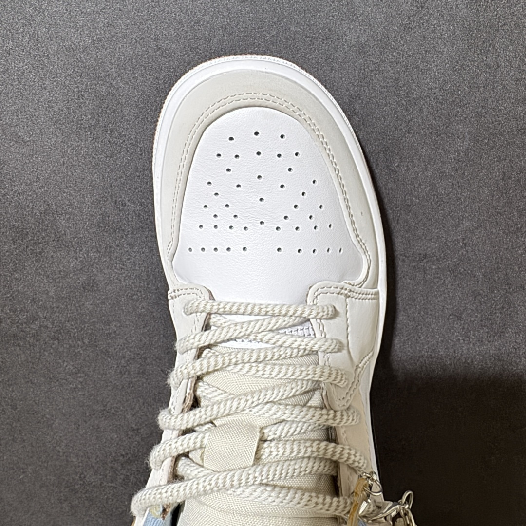 图片[5]-【H11纯原】Nike Air Jordan 1 Low SE AJ1 乔一 舒适贴合 防滑耐磨 低帮 复古篮球鞋 货号：IB8859-101 尺码：35.5 36 36.5 37.5 38 38.5 39 40 40.5 41 42 42.5 43 44 45 46 47.5 #H11顶级纯原 纯原外贸平台特供订单 #全套原纸板楦头开发 #原厂特供材料配套加持 #确保原汁原味 完美呈现版型 #原档数据独家私模大底 #男女鞋同步官方开发至48.5 #原装进口轻量化鞋垫 #进口港宝加持 后跟自然饱满 还原公司包裹性 #鞋面采用原装数据贴合技术 #全方位贴合包裹脚型 #鞋跟部鞋底牵引设计 #提供强大的抓地性能 #更适应不同实战场地路面-选品中心