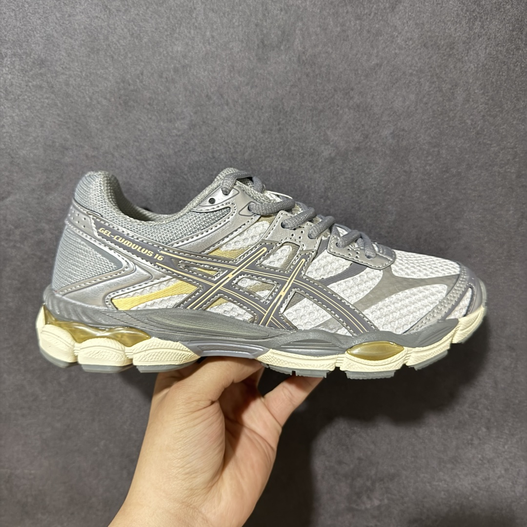 【公司级】Asics Gel-Cumulus 16 亚瑟士 防滑耐磨 休闲运动鞋 采用双层提花网面设计 提高包裹性和透气性 后跟搭载稳定系统科技T-GEL提升整体支撑力和结构感 减少对身体带来的冲击负荷 创新中底至轻回弹 货号：1203A733-101 尺码：36 37 37.5 38 39 39.5 40.5 41.5 42 42.5 43.5 44 45 46 47-选品中心