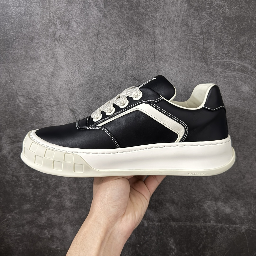 图片[2]-【佛山超a版】LV 路易威登LOUIS VUITTON Tilted Low Sneakers 倾斜系列低帮复古休闲运动文化百搭板鞋 2026早春款板鞋 市场最顶天花板 正确细节 完美版型做工 欢迎对比市场任何品质的货品 广东原产 升级原楦型开发纸版 包装说明书防尘布袋物件(附送官方快递加固牛皮纸外盒!!)#采用Monogram 丹宁布鞋面材质#鞋垫嵌入软脚感EVA物料#后跟耐弯折滴塑支撑片#全新开发TPR光泽组合隔色鞋底❗ 尺码：39 40 41 42 43 44 45-选品中心