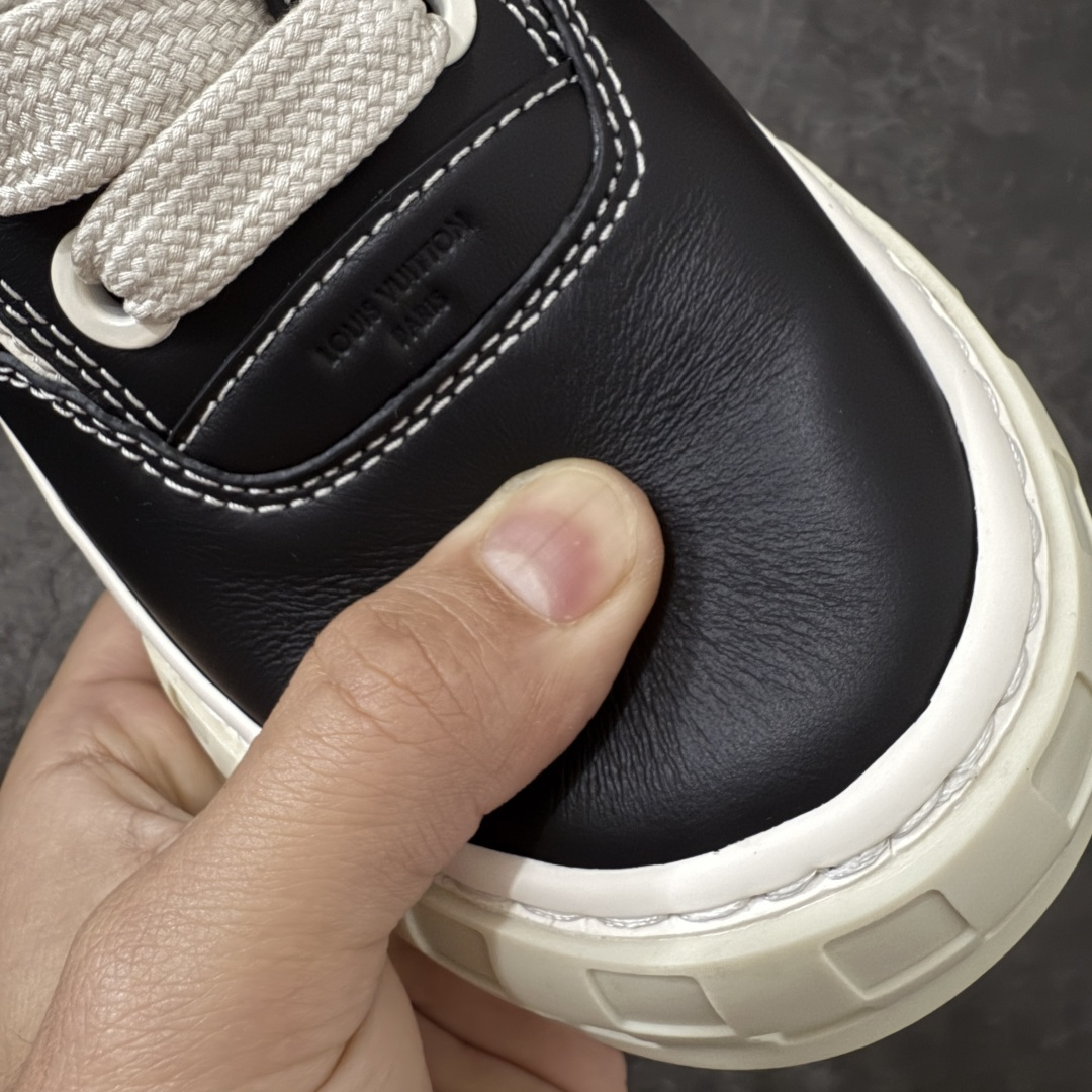 图片[6]-【佛山超a版】LV 路易威登LOUIS VUITTON Tilted Low Sneakers 倾斜系列低帮复古休闲运动文化百搭板鞋 2026早春款板鞋 市场最顶天花板 正确细节 完美版型做工 欢迎对比市场任何品质的货品 广东原产 升级原楦型开发纸版 包装说明书防尘布袋物件(附送官方快递加固牛皮纸外盒!!)#采用Monogram 丹宁布鞋面材质#鞋垫嵌入软脚感EVA物料#后跟耐弯折滴塑支撑片#全新开发TPR光泽组合隔色鞋底❗ 尺码：39 40 41 42 43 44 45-选品中心