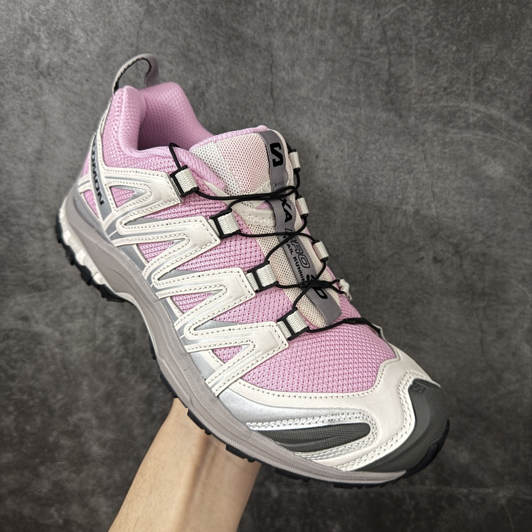 图片[3]-【Goat版】SALOMON萨洛蒙 × atoms pink XA PRO 3D 樱花 百搭舒适 低帮 户外功能鞋 男女同款 粉灰色 479886 纯原外贸平台特供订 全套原纸板楦头开发 原厂特供网布配套加持 确保原汁原味 完美呈现版型 原档数据独家私模五层组合大底 男女鞋同步官方开发 原装Ortholite轻量化鞋垫 中底布带钢印编号 原厂TPU锁扣 进口港宝加持 后跟自然饱满 还原公司包裹性 鞋面采用SENSIFT贴合技术 全方位贴合包裹脚型 鞋跟部鞋底牵引设计 提供强大的抓地性能 更适应野外崎岖不平的道路 其3D ADVANCED CHASSIS底盘 材料轻量大化 钉齿设计更具稳定性 防护性 鞋底易磨损区运用CONTAGRIP高耐磨材料 应对城市硬质路面长距离跑考验 尺码：36 36.5 37.5 38 38.5 39 40 40.5 41 42 42.5 43 44 44.5 45 46-选品中心