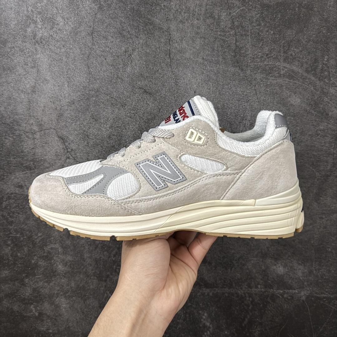 图片[2]-【纯原K版】New Balance NB 991 V2 舒适潮流 低帮跑步鞋男款 NB991系列 灰白红U991VS2 灰白红 全新流水线出品 市场第二梯队最强版 全部原鞋开发 原楦原纸板开发 全鞋电脑针车 原厂内置全掌气垫 原盒内在原标 唯一Zp原版鞋带绑法 免检产品 全新2022版型 全头层皮料 完美零毛边处理 原厂配置全掌气垫 价格定位良心 新配色陆续出货 尺码 36 36.5 37 37.5 38 39 40 40.5 41.5 42 42.5 43 44 44.5 45-选品中心