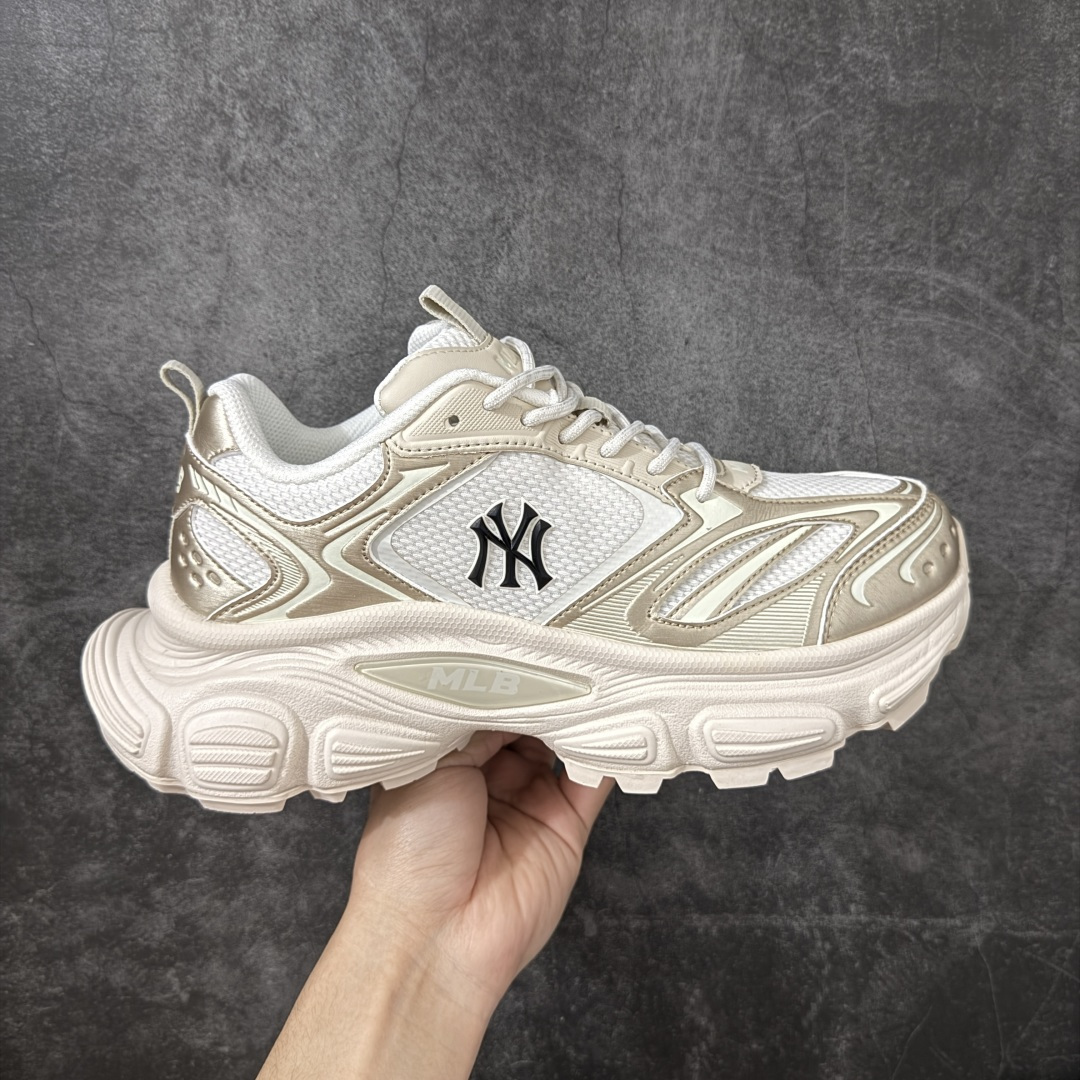 【纯原订单】MLB Winner Chunky 25新款 NY百搭舒适休闲潮流运动厚底增高 防滑耐磨 低帮 老爹鞋 男女同款 银色 潮流厚底时尚街头赛博老爹鞋 MLB官方同步出货 虞书欣等众多潮流明星同款 高弹双层MD大底 原楦原档案数据开发版型（完美鞋头弧度/后套收口效果🆚市面文案版本‼️） 原厂立体填充鞋舌海绵 中底注胶孔原数据开发模具大底原厂转印标市面上唯一纯原版本 原材料打造 内增高6cm 原厂1：1模具开发 原厂进口纳米材质 原盒雷射防伪标包装 天猫订单品质 官网尺码：35 36 36.5 37.5 38 38.5 39 40 40.5 41 42 42.5 43 44 45-选品中心