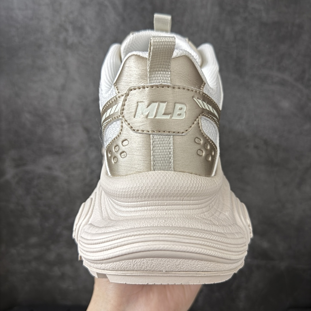 图片[4]-【纯原订单】MLB Winner Chunky 25新款 NY百搭舒适休闲潮流运动厚底增高 防滑耐磨 低帮 老爹鞋 男女同款 银色 潮流厚底时尚街头赛博老爹鞋 MLB官方同步出货 虞书欣等众多潮流明星同款 高弹双层MD大底 原楦原档案数据开发版型（完美鞋头弧度/后套收口效果🆚市面文案版本‼️） 原厂立体填充鞋舌海绵 中底注胶孔原数据开发模具大底原厂转印标市面上唯一纯原版本 原材料打造 内增高6cm 原厂1：1模具开发 原厂进口纳米材质 原盒雷射防伪标包装 天猫订单品质 官网尺码：35 36 36.5 37.5 38 38.5 39 40 40.5 41 42 42.5 43 44 45-选品中心