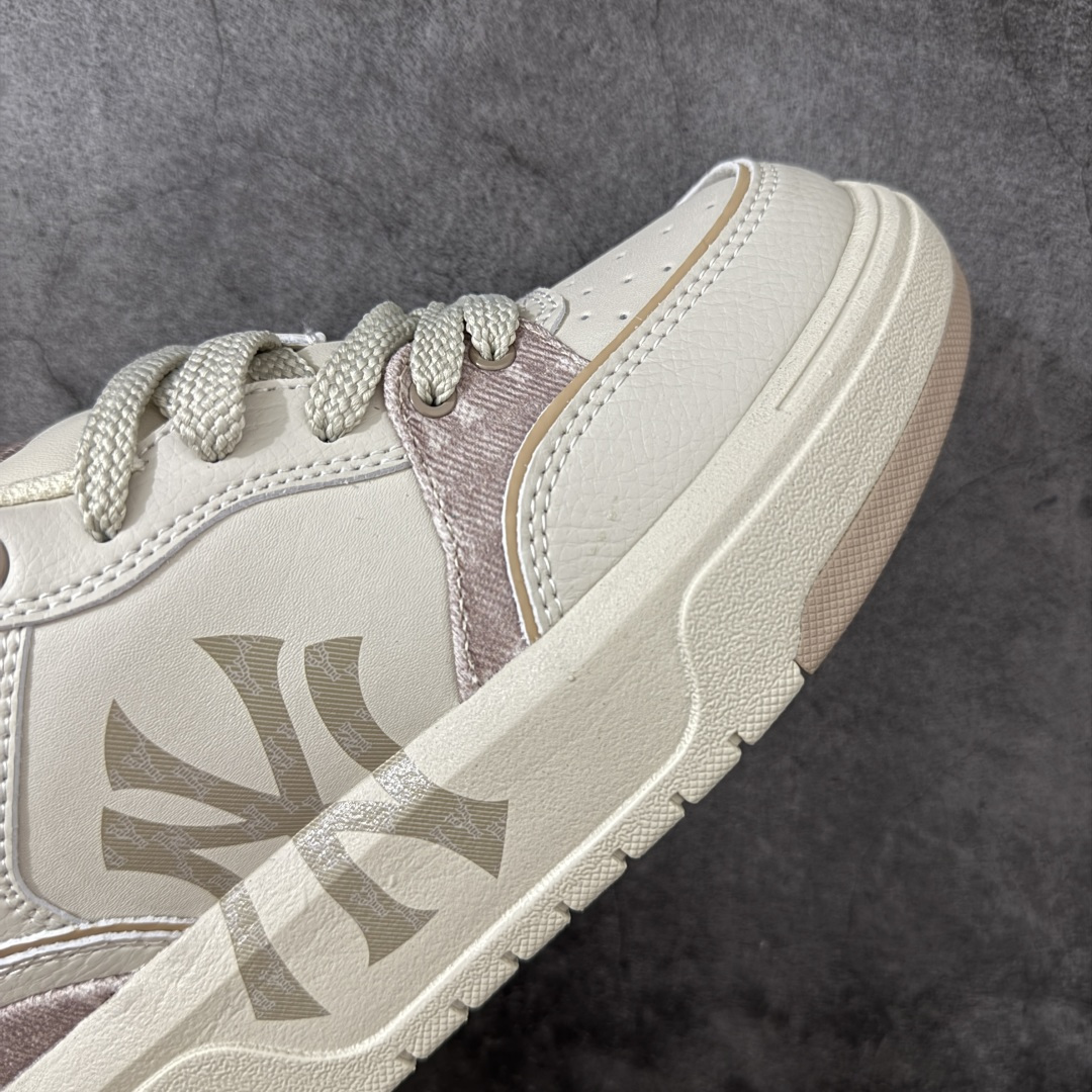 图片[6]-【纯原升级版】韩国洋基队NY大标潮流老爹鞋 MLB小白鞋市面上唯一顶级纯原版本 原材料打造 原楦原档案数据开发版型 完美鞋头弧度/后套收口效果🆚市面文案版本‼️ 原厂立体填充鞋舌海绵 中底注胶孔原数据开发模具大底 原厂转印标 保证不掉字 内增高6cm 原厂1：1模具开发 原厂进口纳米材质 原厂 全套手提袋 原盒雷射防伪标包装 天猫订单品质 官网尺码35-45-选品中心