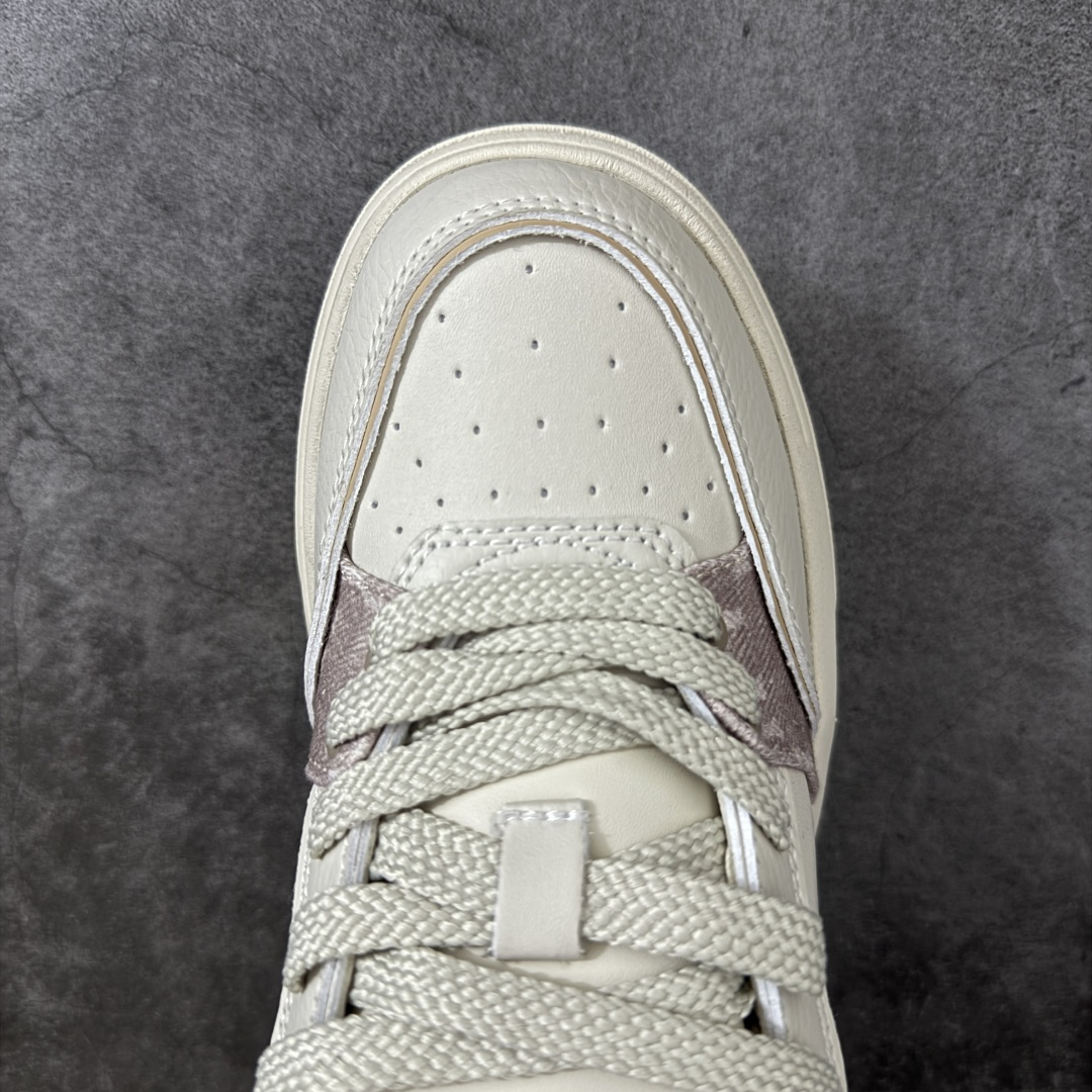 图片[5]-【纯原升级版】韩国洋基队NY大标潮流老爹鞋 MLB小白鞋市面上唯一顶级纯原版本 原材料打造 原楦原档案数据开发版型 完美鞋头弧度/后套收口效果🆚市面文案版本‼️ 原厂立体填充鞋舌海绵 中底注胶孔原数据开发模具大底 原厂转印标 保证不掉字 内增高6cm 原厂1：1模具开发 原厂进口纳米材质 原厂 全套手提袋 原盒雷射防伪标包装 天猫订单品质 官网尺码35-45-选品中心