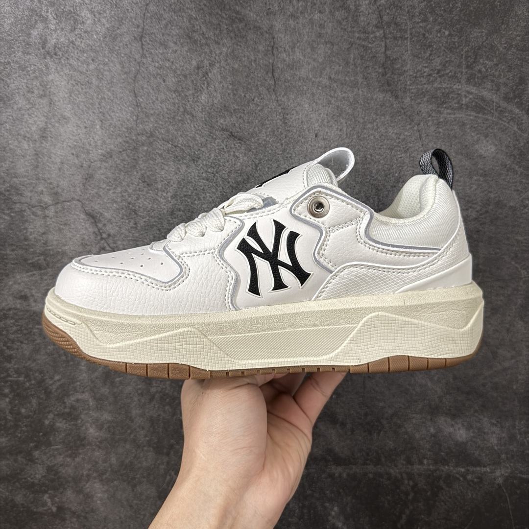 图片[2]-【纯原升级版】韩国洋基队NY大标潮流老爹鞋 MLB小白鞋市面上唯一顶级纯原版本 原材料打造 原楦原档案数据开发版型 完美鞋头弧度/后套收口效果🆚市面文案版本‼️ 原厂立体填充鞋舌海绵 中底注胶孔原数据开发模具大底 原厂转印标 保证不掉字 内增高6cm 原厂1：1模具开发 原厂进口纳米材质 原厂 全套手提袋 原盒雷射防伪标包装 天猫订单品质 官网尺码35-45-选品中心