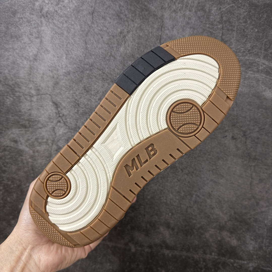 图片[9]-【纯原升级版】韩国洋基队NY大标潮流老爹鞋 MLB小白鞋市面上唯一顶级纯原版本 原材料打造 原楦原档案数据开发版型 完美鞋头弧度/后套收口效果🆚市面文案版本‼️ 原厂立体填充鞋舌海绵 中底注胶孔原数据开发模具大底 原厂转印标 保证不掉字 内增高6cm 原厂1：1模具开发 原厂进口纳米材质 原厂 全套手提袋 原盒雷射防伪标包装 天猫订单品质 官网尺码35-45-选品中心