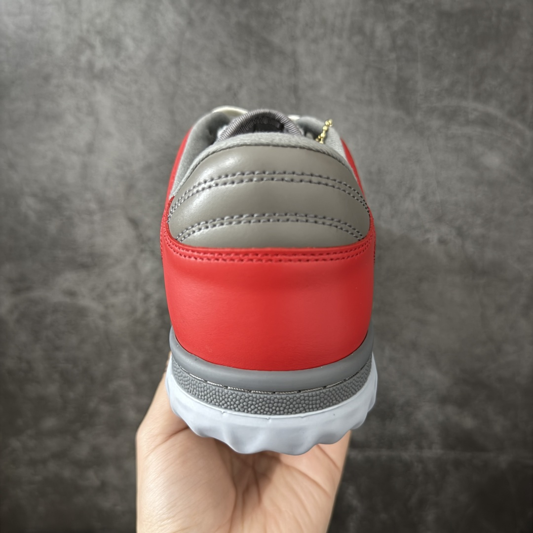 图片[4]-【莞产礼盒版本】纯原顶级Gucci 最新款爆款MAC80 运动鞋 情侣款 休闲 复古 做旧 擦白色小脏鞋 市面顶级版本 古驰MAC80全新爆款系列 精致小巧的互扣式G标识浪漫诠释此系列的美学理念。 选用米白色皮革，复古灵感巧妙融于运动鞋设计，焕新演绎品牌标识 面料：原版定制进口头层牛皮 内里：原版定制进口透气网里 大底：橡胶底 底厚：3cm 尺码 35 36 37 38 39 40 41 42 43 44 45-选品中心