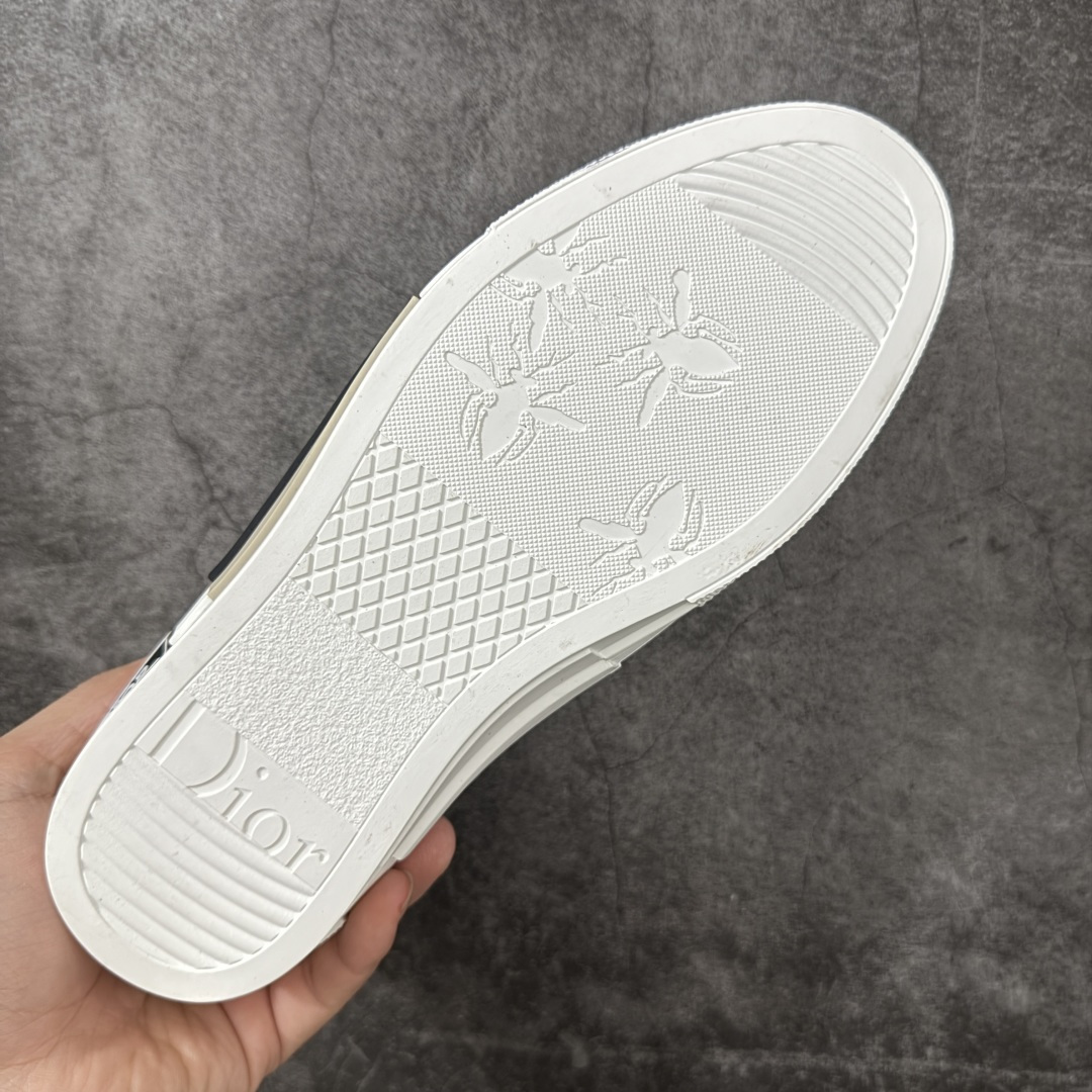 图片[9]-【莞产公司级】Dior B23 Oblique High Top Sneakers 迪奥“CD重影”系列 Cactus jack x Dior 联名款 东莞纯原 原版购入再次全新升级 全鞋细节到材料到包装大幅度提升改正 市面最强版本 可对比 历史最高FK （全套原版一致配件包装） 羊皮贴底拉帮 原装耐弯折耐高温EVC饰片材质 迄今为止唯一原装版本 采用原厂科技面料 无色差问题 随意对比公司 鞋面网纱一比一打样开发 原版一致大底 正确后跟弧度 后尾巴双针走线 完美楦形 尺码：38 39 40 41 42 43 44 45-选品中心