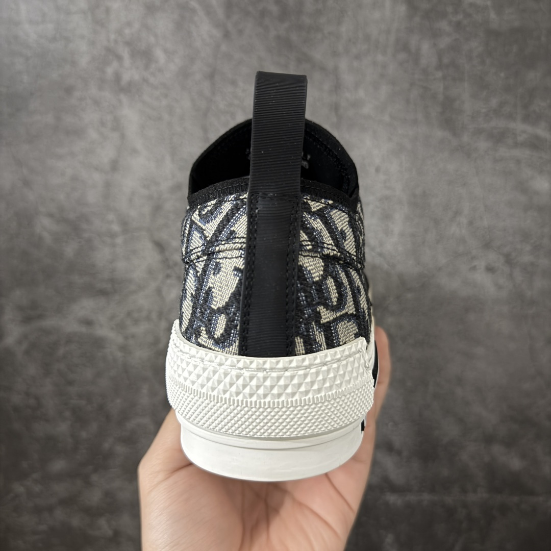 图片[4]-【莞产公司级】Dior B23 Oblique High Top Sneakers 迪奥“CD重影”系列 Cactus jack x Dior 联名款 东莞纯原 原版购入再次全新升级 全鞋细节到材料到包装大幅度提升改正 市面最强版本 可对比 历史最高FK （全套原版一致配件包装） 羊皮贴底拉帮 原装耐弯折耐高温EVC饰片材质 迄今为止唯一原装版本 采用原厂科技面料 无色差问题 随意对比公司 鞋面网纱一比一打样开发 原版一致大底 正确后跟弧度 后尾巴双针走线 完美楦形 尺码：38 39 40 41 42 43 44 45-选品中心