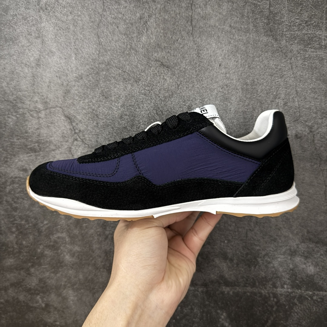 图片[2]-【渠道顶级礼盒】CHANEL香奈儿 26P 麂皮 厚底系带 低帮 生活休闲鞋熊猫鞋 1cm 女款 白色 2026ss火爆熊猫鞋配色 厚底休闲运动鞋板鞋同步 非常火爆 非常难买的一款鞋 全网最火的厚底熊猫 鞋 可想而知控不可错过的 颜值与舒适并存的 简约百搭小白鞋 厚底增高超级百搭，闭眼入谁穿谁好看 鞋面：牛仔布 内里：羊皮 大底：原版橡胶发泡大底 尺码：35 36 37 38 39 40-选品中心