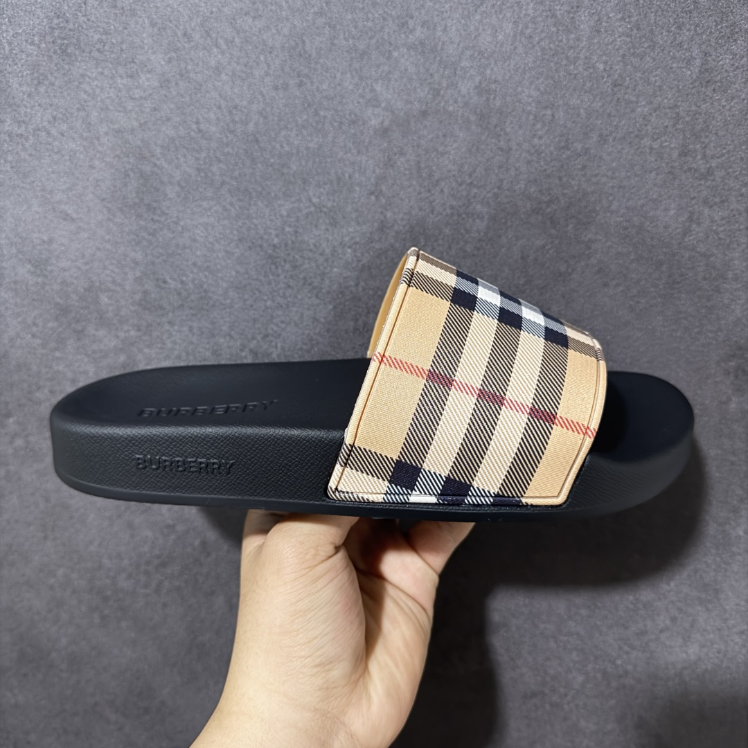 【广东纯原版】Burberry 巴宝莉经典夏日沙滩拖鞋 ⛱️度假系列，适合去海边穿的一款拖鞋～ 不管你去三亚巴厘岛还是日常穿，都可。夏天绝对少不了的一款拖鞋 尺码：38-45-选品中心