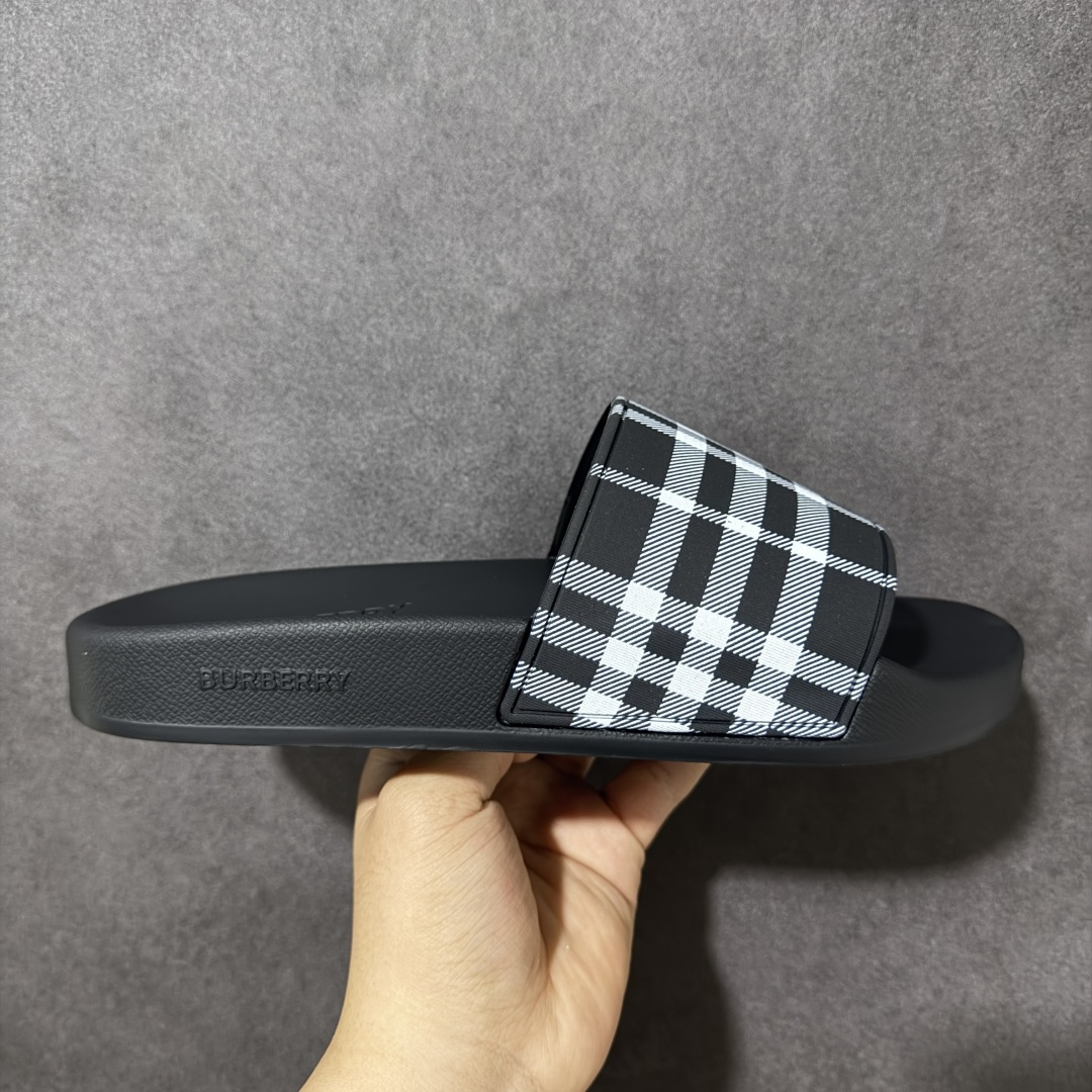 【广东纯原版】Burberry 巴宝莉经典夏日沙滩拖鞋 ⛱️度假系列，适合去海边穿的一款拖鞋～ 不管你去三亚巴厘岛还是日常穿，都可。夏天绝对少不了的一款拖鞋 尺码：38-45-选品中心