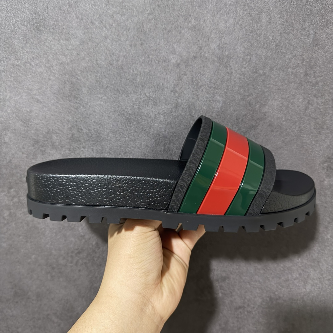 【广东纯原版】Gucci 经典夏日沙滩拖鞋 ⛱️度假系列，适合去海边穿的一款拖鞋～ 不管你去三亚巴厘岛还是日常穿，都可。夏天绝对少不了的一款拖鞋 尺码：38-45-选品中心