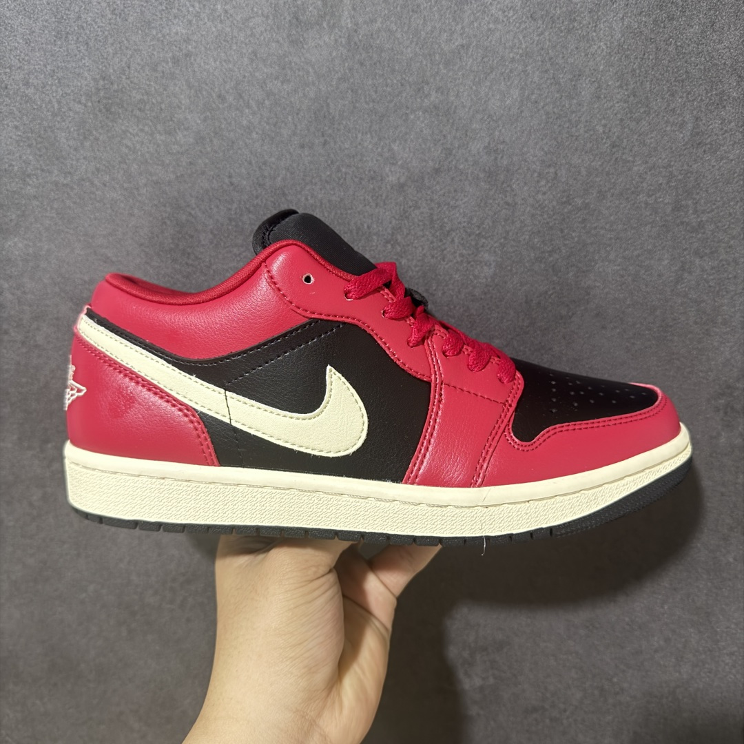 【H11纯原】Nike Air Jordan 1 Low SE AJ1 乔一 舒适贴合 防滑耐磨 低帮 复古篮球鞋 货号：DC0774-605 尺码：35.5 36 36.5 37.5 38 38.5 39 40 40.5 41 42 42.5 43 44 45 46 47.5 #H11顶级纯原 纯原外贸平台特供订单 #全套原纸板楦头开发 #原厂特供材料配套加持 #确保原汁原味 完美呈现版型 #原档数据独家私模大底 #男女鞋同步官方开发至48.5 #原装进口轻量化鞋垫 #进口港宝加持 后跟自然饱满 还原公司包裹性 #鞋面采用原装数据贴合技术 #全方位贴合包裹脚型 #鞋跟部鞋底牵引设计 #提供强大的抓地性能 #更适应不同实战场地路面-选品中心