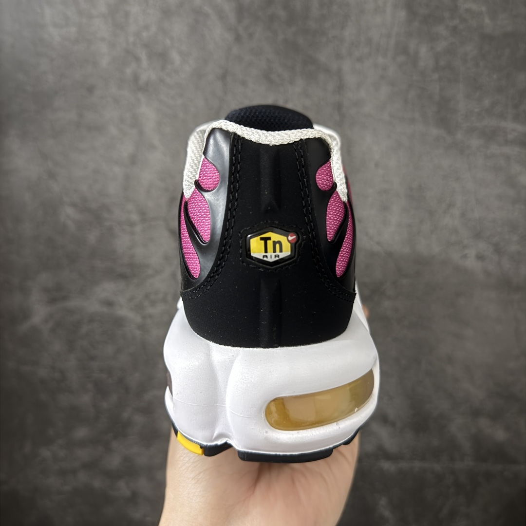 图片[4]-【Max纯原版】Nike Air Max Plus TN气垫系列跑鞋 全新一比一高端版本 真正的市场T1品质 更多配色陆续出货 真正的用心研发 一点一点抠出来的 品质 品控细节 随便闭眼对比市场任何版本 全套原纸板楦头开发 完美呈现版型 工艺流程均与原鞋保持一致 Turned Air 中底缓震技术 鞋面弧度与大底弧度一致 鞋头正确TPU材质 鞋面高频TPU材质1.0厚度 原鞋一致层次感 超越公司货的品控标准 多道QC质检 货号：DX0755-600 尺码：36 36.5 37.5 38 38.5 39 40 40.5 41 42 42.5 43 44 44.5 45 46-选品中心