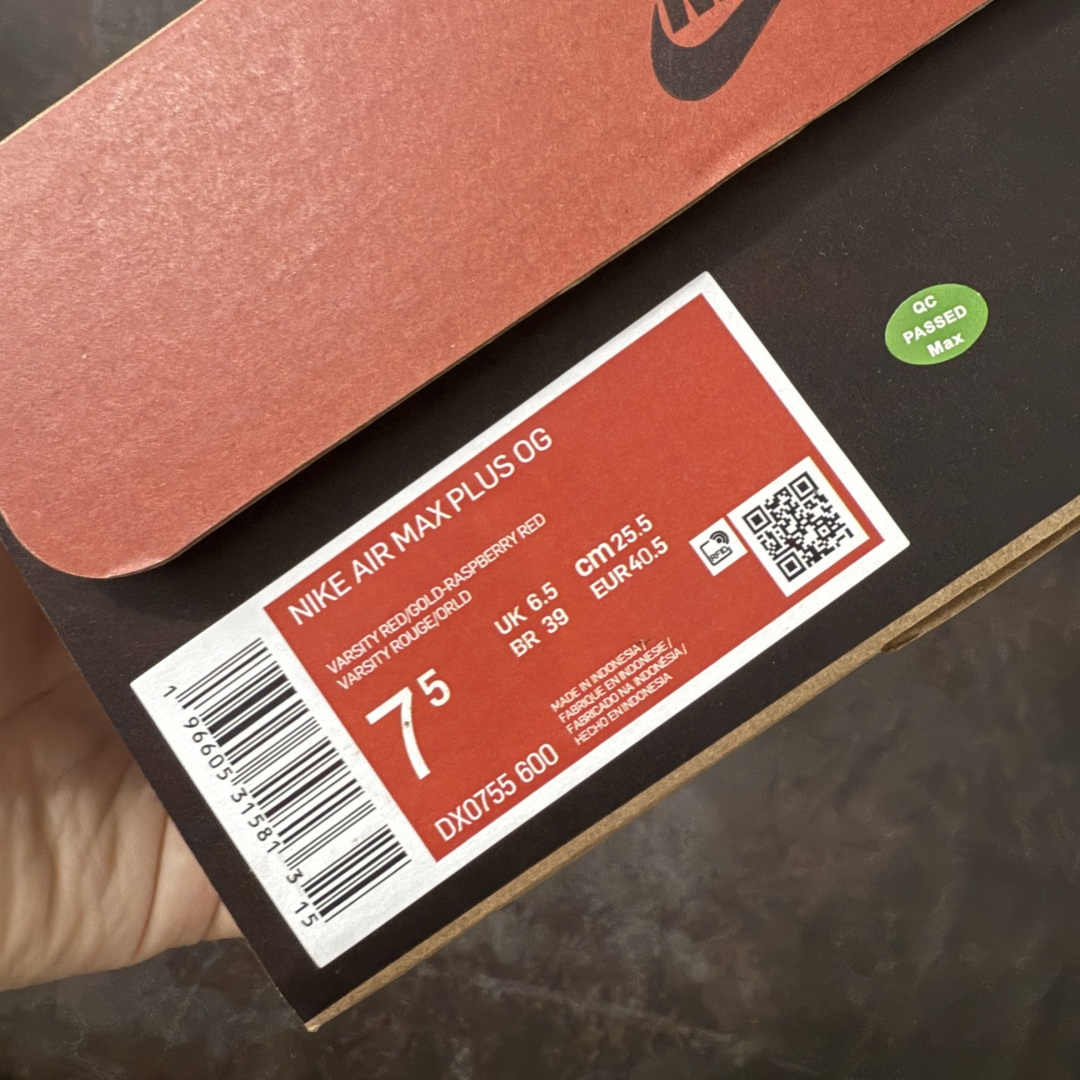 图片[10]-【Max纯原版】Nike Air Max Plus TN气垫系列跑鞋 全新一比一高端版本 真正的市场T1品质 更多配色陆续出货 真正的用心研发 一点一点抠出来的 品质 品控细节 随便闭眼对比市场任何版本 全套原纸板楦头开发 完美呈现版型 工艺流程均与原鞋保持一致 Turned Air 中底缓震技术 鞋面弧度与大底弧度一致 鞋头正确TPU材质 鞋面高频TPU材质1.0厚度 原鞋一致层次感 超越公司货的品控标准 多道QC质检 货号：DX0755-600 尺码：36 36.5 37.5 38 38.5 39 40 40.5 41 42 42.5 43 44 44.5 45 46-选品中心