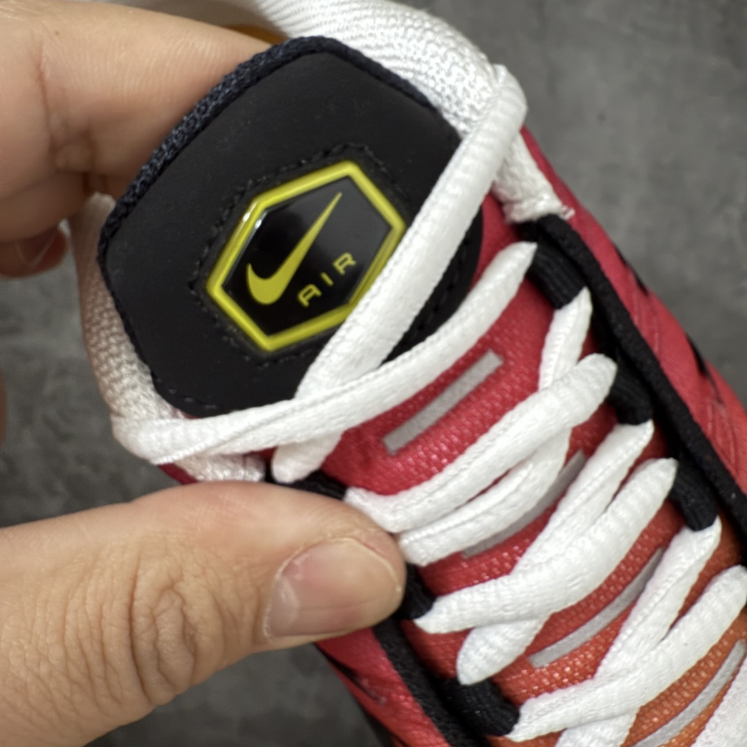 图片[6]-【Max纯原版】Nike Air Max Plus TN气垫系列跑鞋 全新一比一高端版本 真正的市场T1品质 更多配色陆续出货 真正的用心研发 一点一点抠出来的 品质 品控细节 随便闭眼对比市场任何版本 全套原纸板楦头开发 完美呈现版型 工艺流程均与原鞋保持一致 Turned Air 中底缓震技术 鞋面弧度与大底弧度一致 鞋头正确TPU材质 鞋面高频TPU材质1.0厚度 原鞋一致层次感 超越公司货的品控标准 多道QC质检 货号：DX0755-600 尺码：36 36.5 37.5 38 38.5 39 40 40.5 41 42 42.5 43 44 44.5 45 46-选品中心