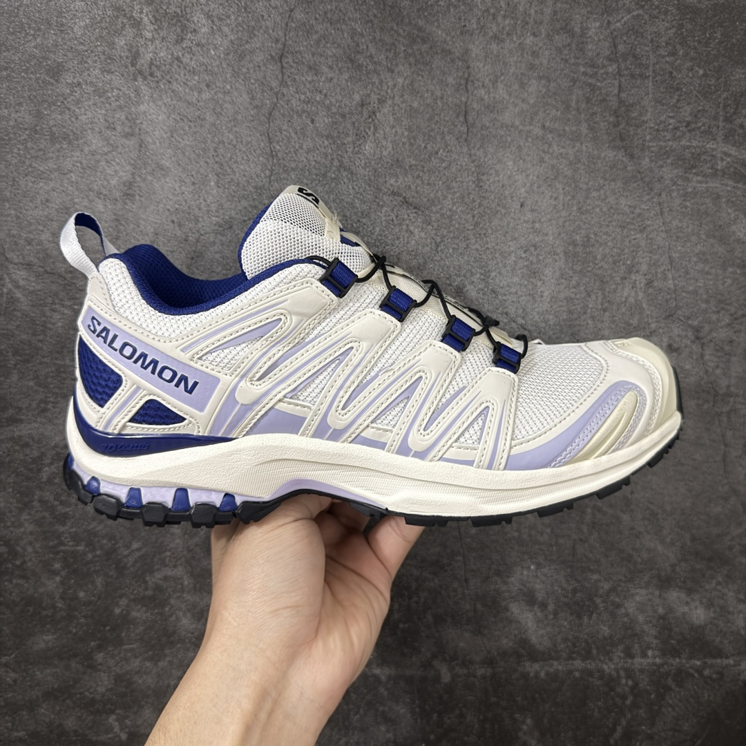 【纯原W1版】SALOMON XA Pro 3D 白紫 491721 萨洛蒙潮流越野机能户外功能鞋 纯原外贸平台特供订单 耗时半年巨作 全套原纸板楦头开发 原厂特供网布配套加持 确保原汁原味 完美呈现版型 原档数据独家私模五层组合大底 男女鞋同步官方开发 原装Ortholite轻量化鞋垫 中底布带钢印编号 原厂TPU锁扣 进口港宝加持 后跟自然饱满 还原公司包裹性 鞋面采用SENSIFT贴合技术 全方位贴合包裹脚型 鞋跟部鞋底牵引设计 提供强大的抓地性能 更适应野外崎岖不平的道路 其3D ADVANCED CHASSIS底盘 材料轻量大化 钉齿设计更具稳定性 防护性 鞋底易磨损区运用CONTAGRIP高耐磨材料 应对城市硬质路面长距离跑考验 尺码：36 36.5 37.5 38 38.5 39 40 40.5 41 42 42.5 43 44 44.5 45-选品中心