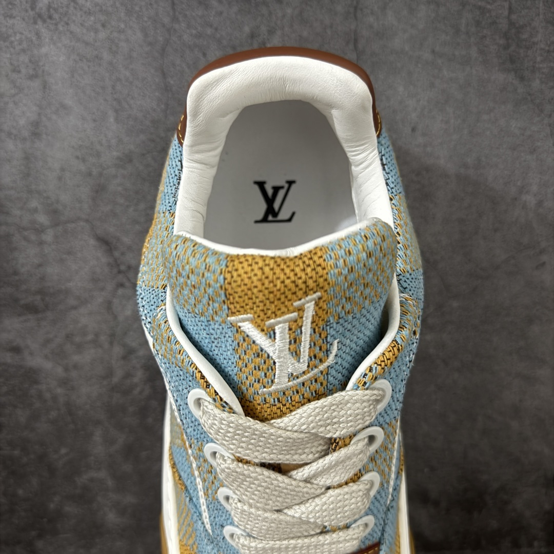 图片[8]-【专柜版/海淘代购】 LV 路易威登LOUIS VUITTON Tilted Low Sneakers 倾斜系列低帮复古休闲运动文化百搭板鞋 2026早春款板鞋 饼干鞋 市场最顶天花板 礼盒包装 正确细节 原鞋原材料1：1打造 完美版型做工 欢迎对比市场任何品质的货品 广东原产 升级原楦型开发纸版 包装说明书防尘布袋物件(附送官方快递加固牛皮纸外盒!!)#采用Monogram 丹宁布鞋面材质#鞋垫嵌入软脚感EVA物料#后跟耐弯折滴塑支撑片#全新开发TPR光泽组合隔色鞋底❗ 尺码：39 40 41 42 43 44 45 46-选品中心