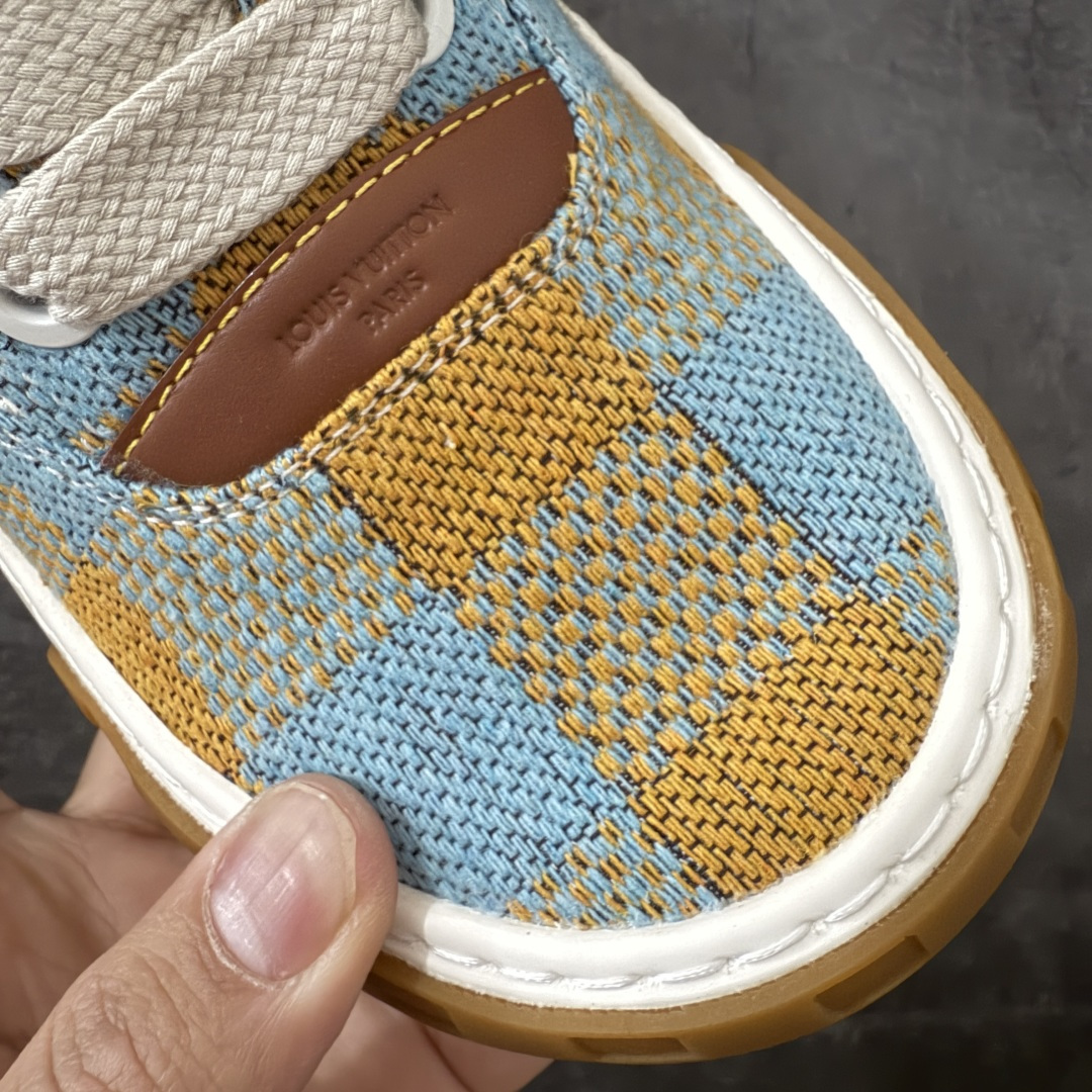 图片[5]-【专柜版/海淘代购】 LV 路易威登LOUIS VUITTON Tilted Low Sneakers 倾斜系列低帮复古休闲运动文化百搭板鞋 2026早春款板鞋 饼干鞋 市场最顶天花板 礼盒包装 正确细节 原鞋原材料1：1打造 完美版型做工 欢迎对比市场任何品质的货品 广东原产 升级原楦型开发纸版 包装说明书防尘布袋物件(附送官方快递加固牛皮纸外盒!!)#采用Monogram 丹宁布鞋面材质#鞋垫嵌入软脚感EVA物料#后跟耐弯折滴塑支撑片#全新开发TPR光泽组合隔色鞋底❗ 尺码：39 40 41 42 43 44 45 46-选品中心