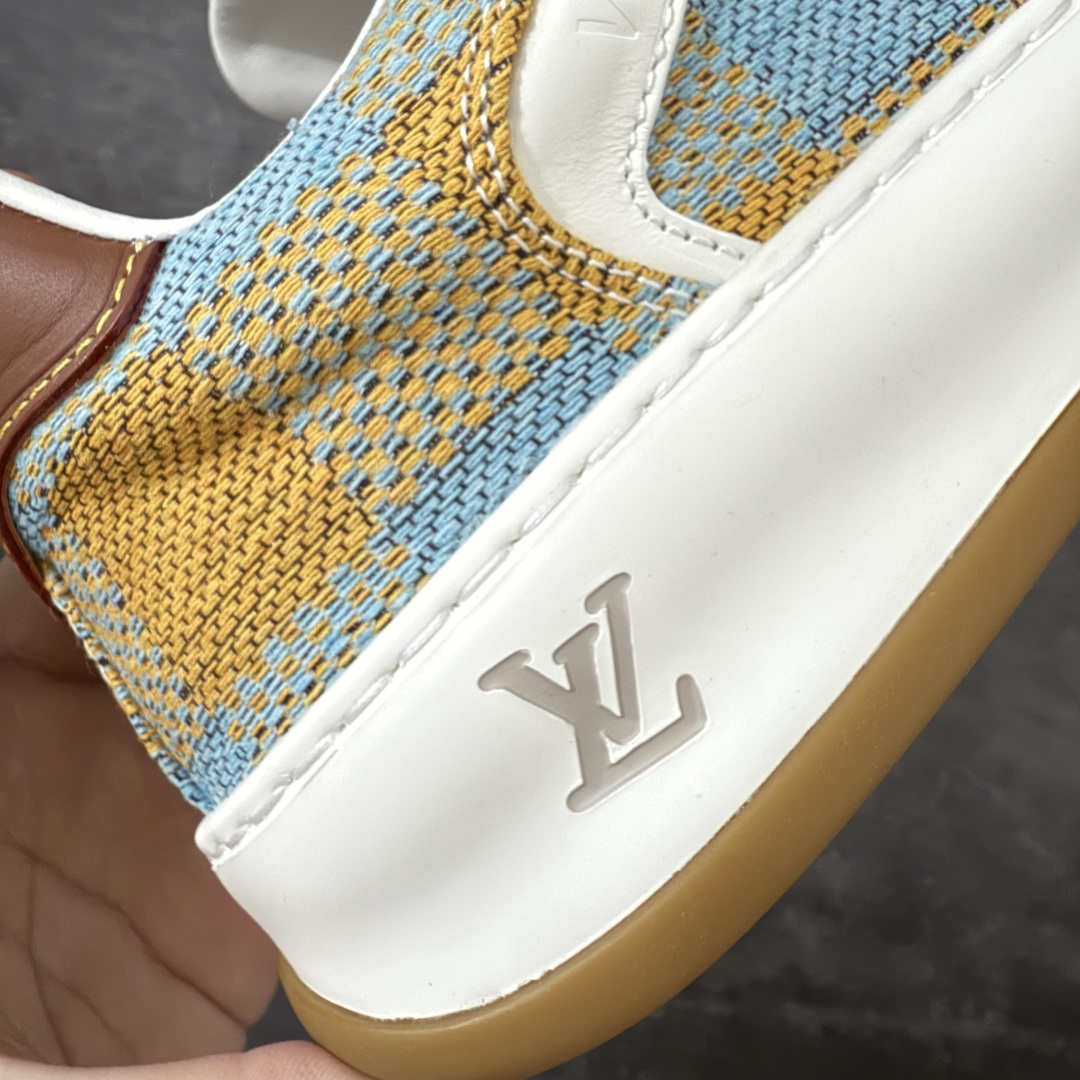 图片[3]-【专柜版/海淘代购】 LV 路易威登LOUIS VUITTON Tilted Low Sneakers 倾斜系列低帮复古休闲运动文化百搭板鞋 2026早春款板鞋 饼干鞋 市场最顶天花板 礼盒包装 正确细节 原鞋原材料1：1打造 完美版型做工 欢迎对比市场任何品质的货品 广东原产 升级原楦型开发纸版 包装说明书防尘布袋物件(附送官方快递加固牛皮纸外盒!!)#采用Monogram 丹宁布鞋面材质#鞋垫嵌入软脚感EVA物料#后跟耐弯折滴塑支撑片#全新开发TPR光泽组合隔色鞋底❗ 尺码：39 40 41 42 43 44 45 46-选品中心