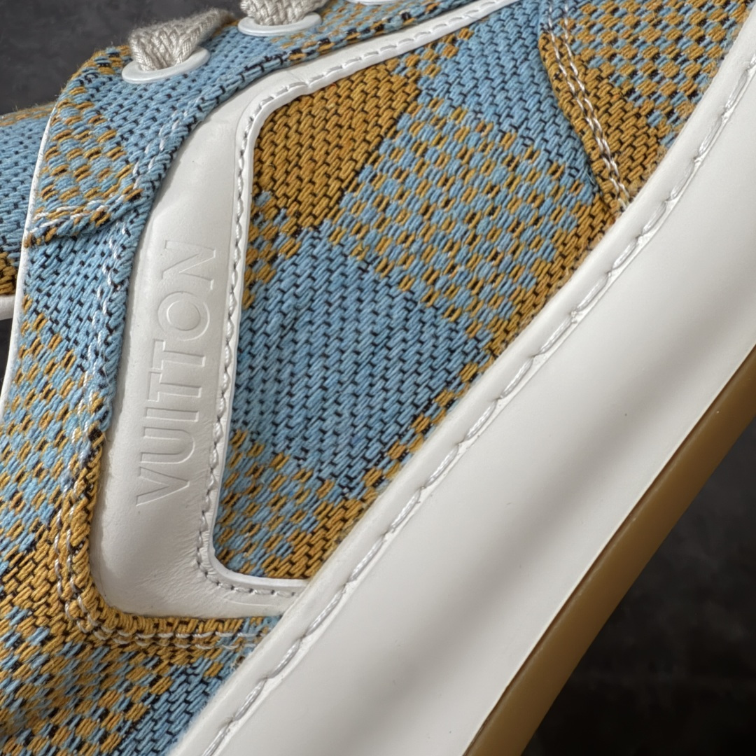 图片[4]-【专柜版/海淘代购】 LV 路易威登LOUIS VUITTON Tilted Low Sneakers 倾斜系列低帮复古休闲运动文化百搭板鞋 2026早春款板鞋 饼干鞋 市场最顶天花板 礼盒包装 正确细节 原鞋原材料1：1打造 完美版型做工 欢迎对比市场任何品质的货品 广东原产 升级原楦型开发纸版 包装说明书防尘布袋物件(附送官方快递加固牛皮纸外盒!!)#采用Monogram 丹宁布鞋面材质#鞋垫嵌入软脚感EVA物料#后跟耐弯折滴塑支撑片#全新开发TPR光泽组合隔色鞋底❗ 尺码：39 40 41 42 43 44 45 46-选品中心