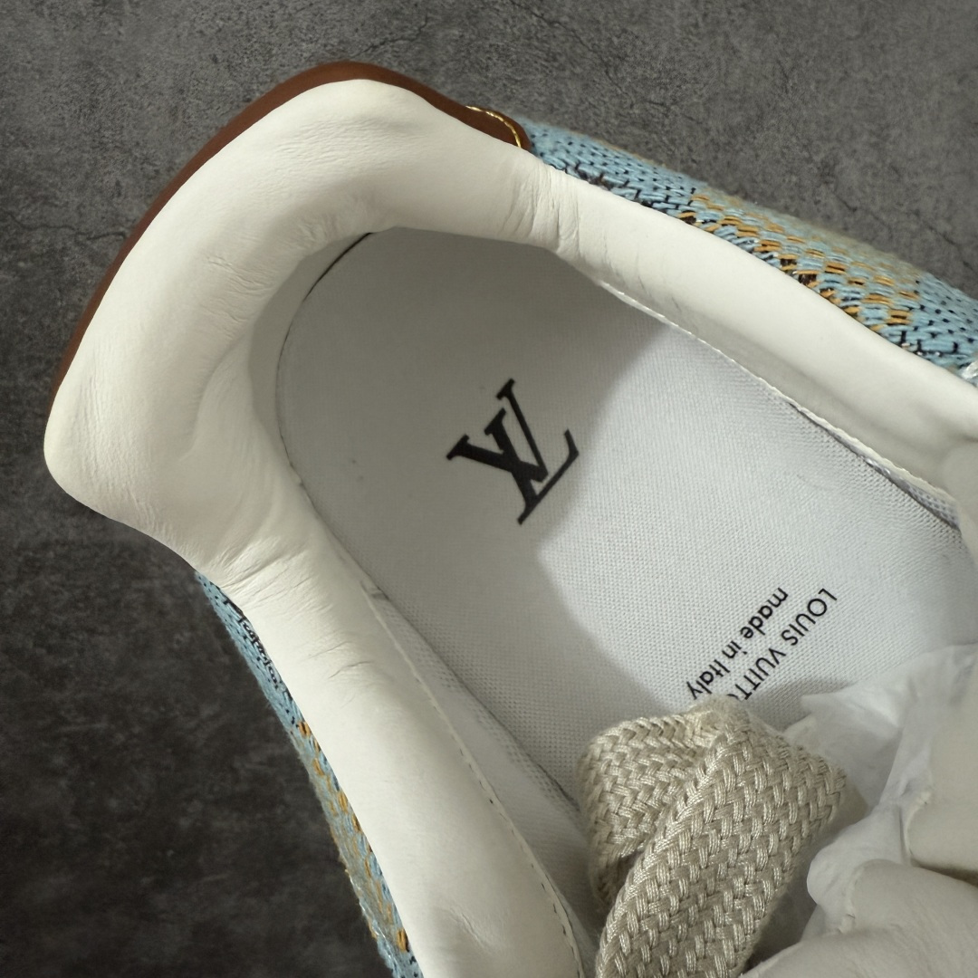 图片[8]-【专柜版/海淘代购】 LV 路易威登LOUIS VUITTON Tilted Low Sneakers 倾斜系列低帮复古休闲运动文化百搭板鞋 2026早春款板鞋 饼干鞋 市场最顶天花板 礼盒包装 正确细节 原鞋原材料1：1打造 完美版型做工 欢迎对比市场任何品质的货品 广东原产 升级原楦型开发纸版 包装说明书防尘布袋物件(附送官方快递加固牛皮纸外盒!!)#采用Monogram 丹宁布鞋面材质#鞋垫嵌入软脚感EVA物料#后跟耐弯折滴塑支撑片#全新开发TPR光泽组合隔色鞋底❗ 尺码：39 40 41 42 43 44 45 46-选品中心