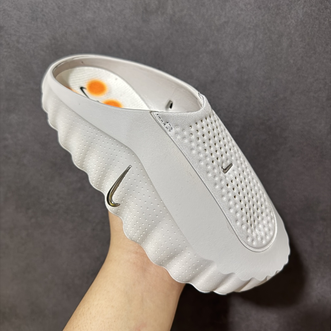 图片[3]-【公司级】Nike Mind 001 黑科技足底按摩舒适柔软包头拖鞋 该系列首作 Mind 001 从神经科学中汲取灵感，打造出一款不仅外观独特，更能为穿着者带来别样感知体验的运动拖鞋，此次新作将继续延续此核心方向。历时十年打磨的 Mind 系列，承载着 Nike 对未来鞋款的愿景呈现。系列中的每双鞋，外底均由 22 个独立泡沫结节构成，旨在模拟赤足般的体验。这些结节通过与足底感官感受器的相互作用，从而促进人体的自然步态。 货号：HQ4307-003、HQ4307-002、HQ4307-001、HQ4307-600 尺码：36-48-选品中心