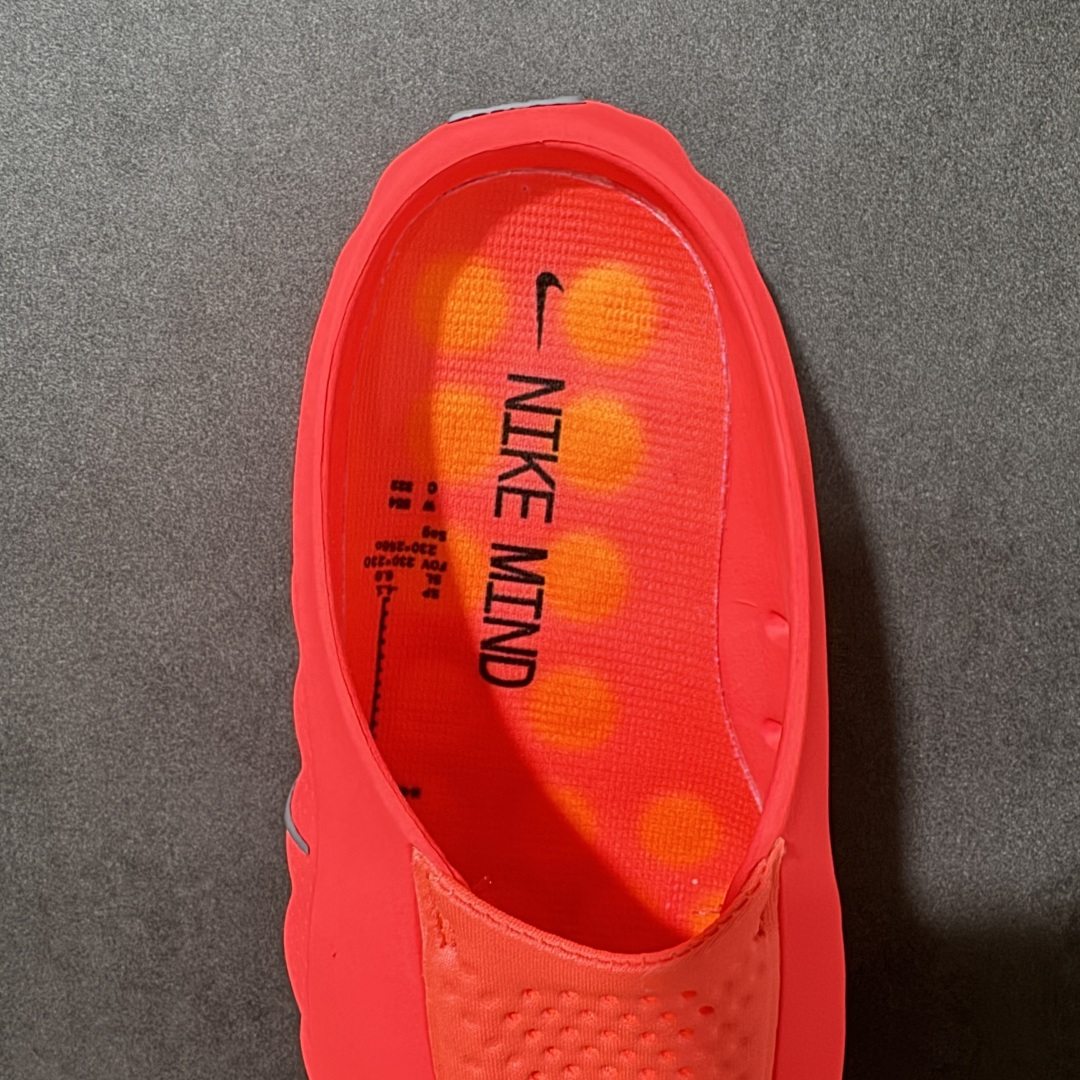 图片[6]-【公司级】Nike Mind 001 黑科技足底按摩舒适柔软包头拖鞋 该系列首作 Mind 001 从神经科学中汲取灵感，打造出一款不仅外观独特，更能为穿着者带来别样感知体验的运动拖鞋，此次新作将继续延续此核心方向。历时十年打磨的 Mind 系列，承载着 Nike 对未来鞋款的愿景呈现。系列中的每双鞋，外底均由 22 个独立泡沫结节构成，旨在模拟赤足般的体验。这些结节通过与足底感官感受器的相互作用，从而促进人体的自然步态。 货号：HQ4307-003、HQ4307-002、HQ4307-001、HQ4307-600 尺码：36-48-选品中心