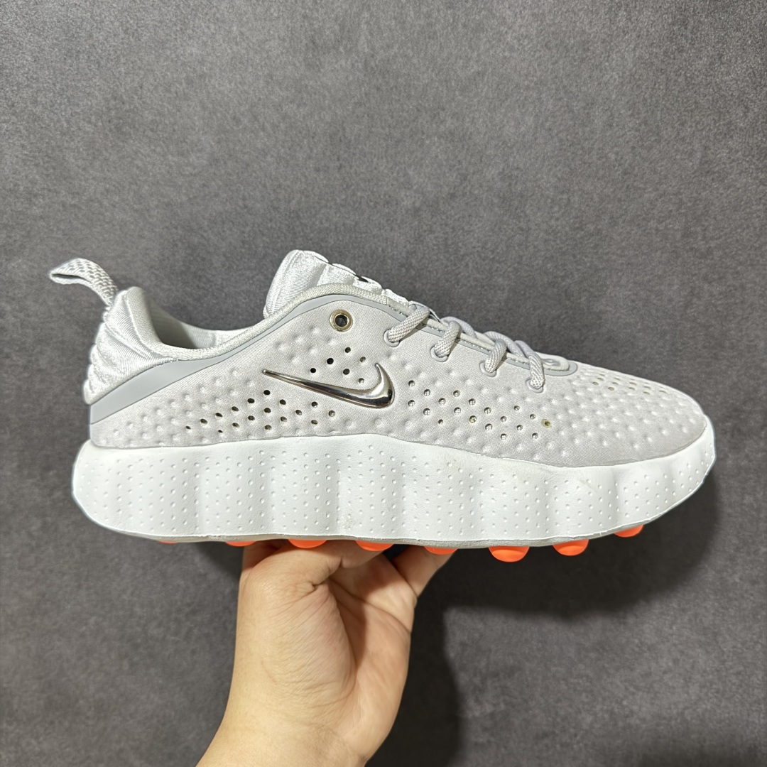 【公司级】Nike Mind 002 耐克 舒适柔软 科技训练鞋 黑科技产物 作为耐克首款结合神经科学研发的鞋款 它最大的设计在于鞋底 鞋底嵌有22个独立泡棉节点 上脚后能有效刺激足底触觉 搭配吸睛的外观 适合在运动后松时穿着 带来独特体验 货号：HQ4308-003 尺码：36-45-选品中心