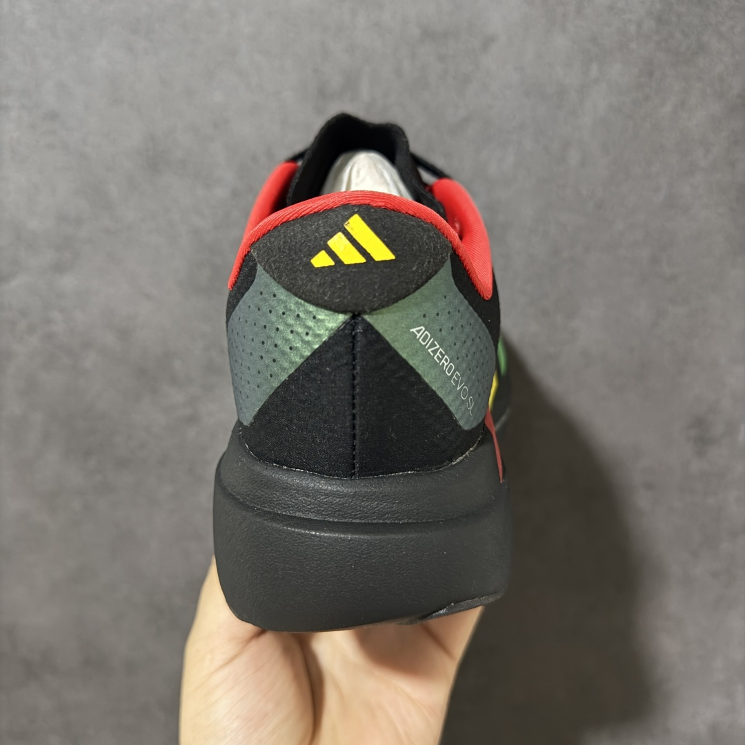 图片[4]-【公司级】Adidas Adizero Evo SL EXO 阿迪达斯 舒适百搭防滑耐磨 低帮 休闲跑步鞋 中底配置方面搭载全掌Lightstrike Pro 鞋面采用透气网面 契合日常训练鞋的定位 外底给到了橡胶 更加防滑耐磨 货号：KJ6160 尺码：36 36.5 37 38 38.5 39 40 40.5 41 42 42.5 43 44 45-选品中心