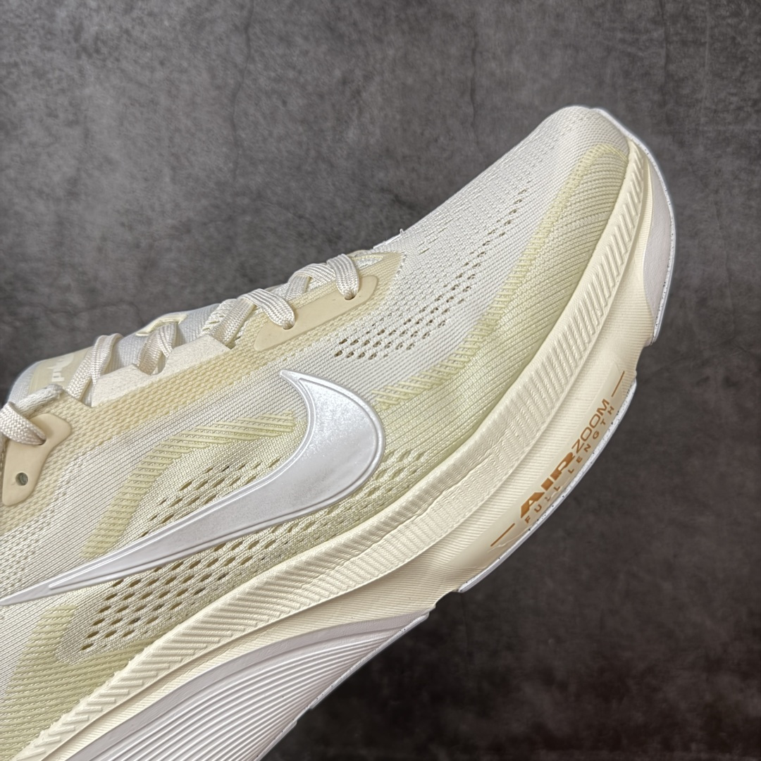图片[6]-【XE纯原】Nike Air Zoom Pegasus 42 登月42代超级飞马系列马拉松跑步鞋 IB1881-106 平台专供 充正品质 之前未流通市场版本 内里嵌入定型海绵 中底搭载前Zoom+全掌React配置 全部原鞋开发打造 所有细节全部同步原版 全新一代拥有 Zoom Air 一如既往的稳定感和流畅感 鞋面采用工程网眼设计 为特定高热区域营造出色透气性 进一步增加鞋面的穿孔数量 让足部能够快速散热 中足搭配 Flywire 飞线 在高速运动时营造舒适稳定的贴合感 内置Zoon气垫加持 动力十足！ 尺码： 36-46-选品中心