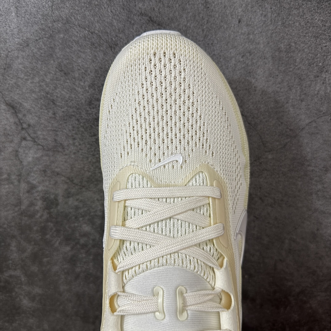 图片[5]-【XE纯原】Nike Air Zoom Pegasus 42 登月42代超级飞马系列马拉松跑步鞋 IB1881-106 平台专供 充正品质 之前未流通市场版本 内里嵌入定型海绵 中底搭载前Zoom+全掌React配置 全部原鞋开发打造 所有细节全部同步原版 全新一代拥有 Zoom Air 一如既往的稳定感和流畅感 鞋面采用工程网眼设计 为特定高热区域营造出色透气性 进一步增加鞋面的穿孔数量 让足部能够快速散热 中足搭配 Flywire 飞线 在高速运动时营造舒适稳定的贴合感 内置Zoon气垫加持 动力十足！ 尺码： 36-46-选品中心