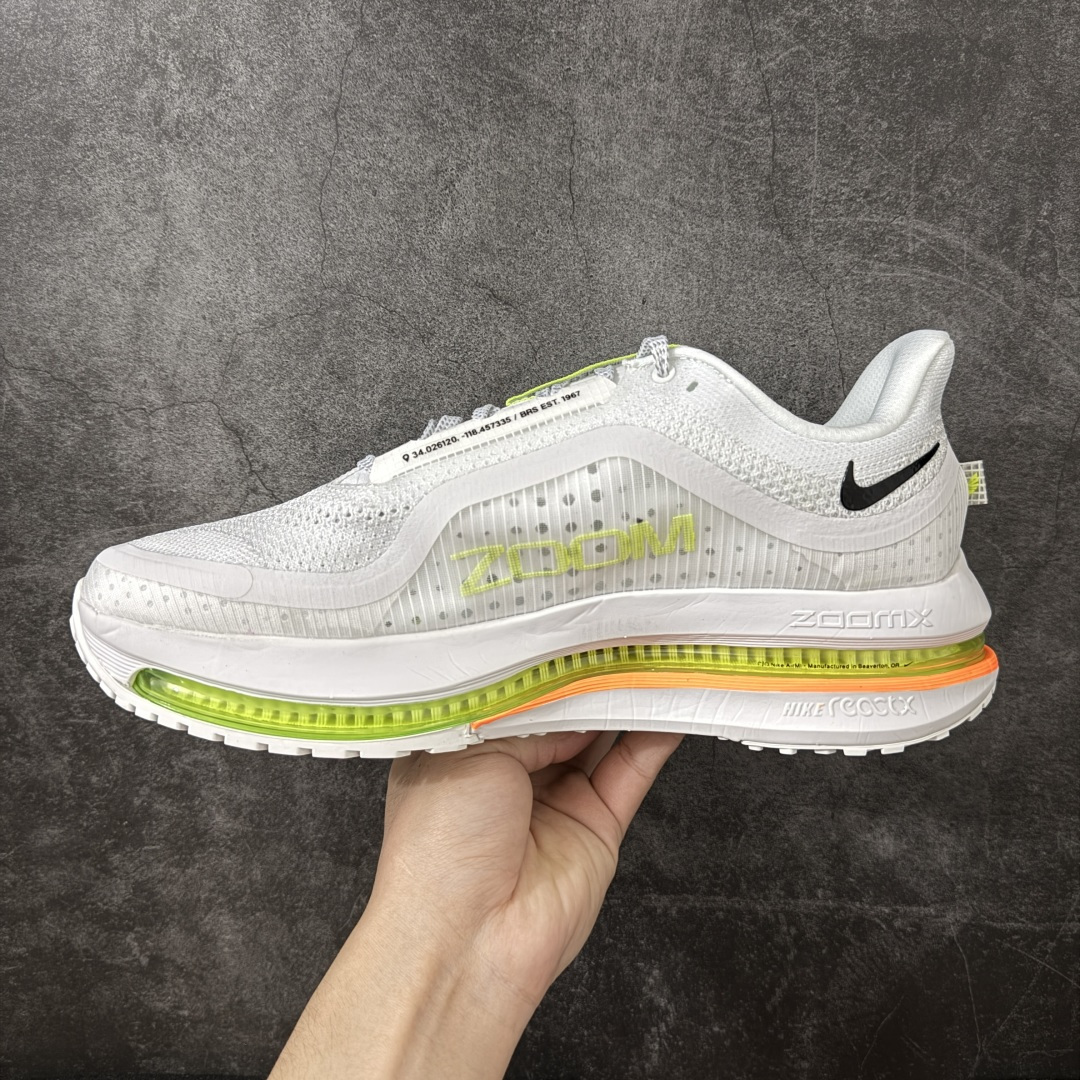 图片[2]-【纯原S版】Nike Pegasus Premium SE 舒适百搭减震防滑耐磨透气 低帮跑步鞋 简约又不失活力，上脚超吸睛。  它不仅颜值高，性能更是一绝！  全掌气垫科技，减震防滑超耐磨，每一步都能感受到强劲回弹，给双脚舒适支撑。  透气鞋面，跑步时双脚也能自由呼吸。    #独家原包 原底原料 开模打造  #原厂鞋标 高精密准度  #原楦原纸板开发 匹配原版98%以上  #后跟弧度 正确呈现  #原厂皮料 质感无敌  #皮料切割干净 无任何毛边 清洁度细节完美  货号：HQ2592-105  尺码：35.5-46-选品中心